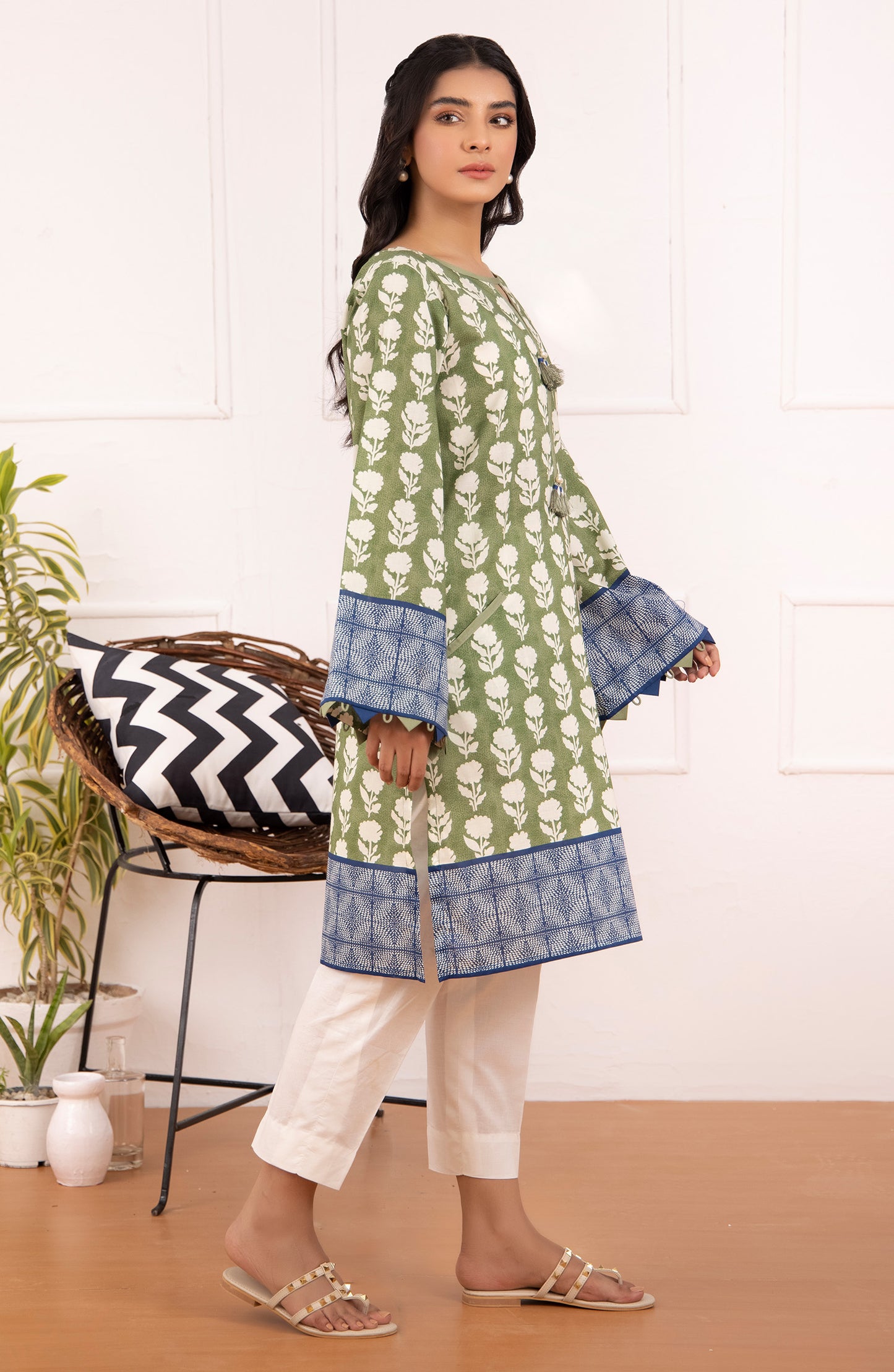 Unstitched 1 Piece Printed Lawn Shirt