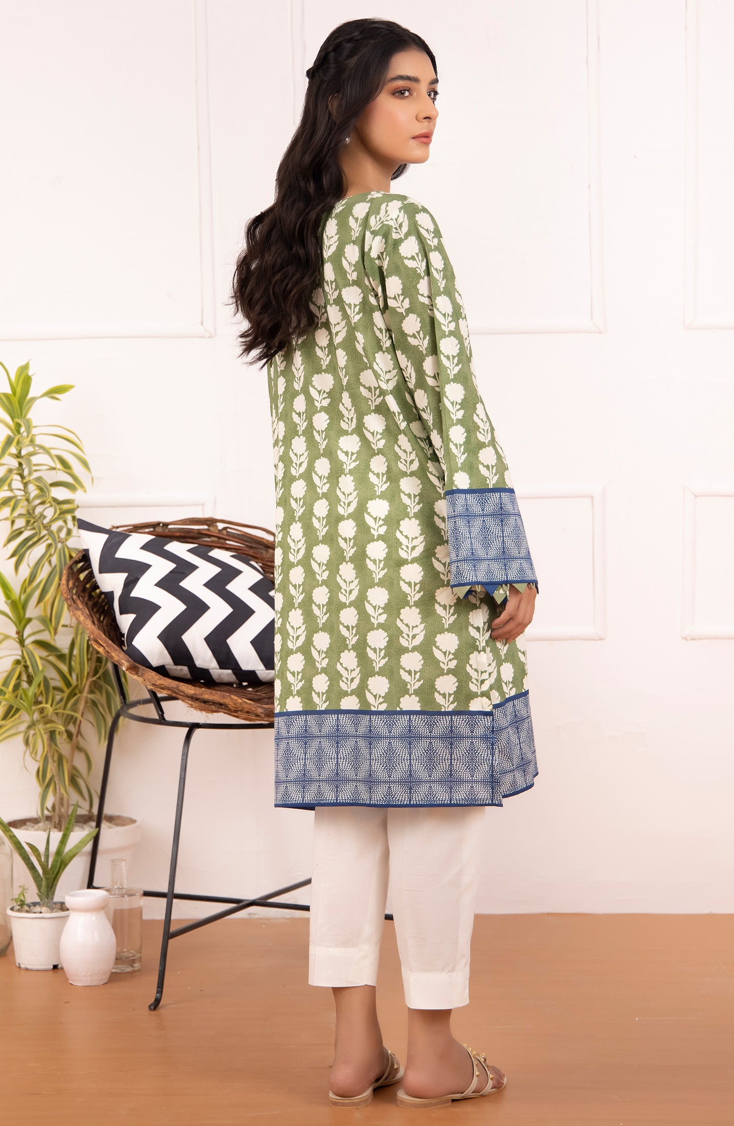 Unstitched 1 Piece Printed Lawn Shirt