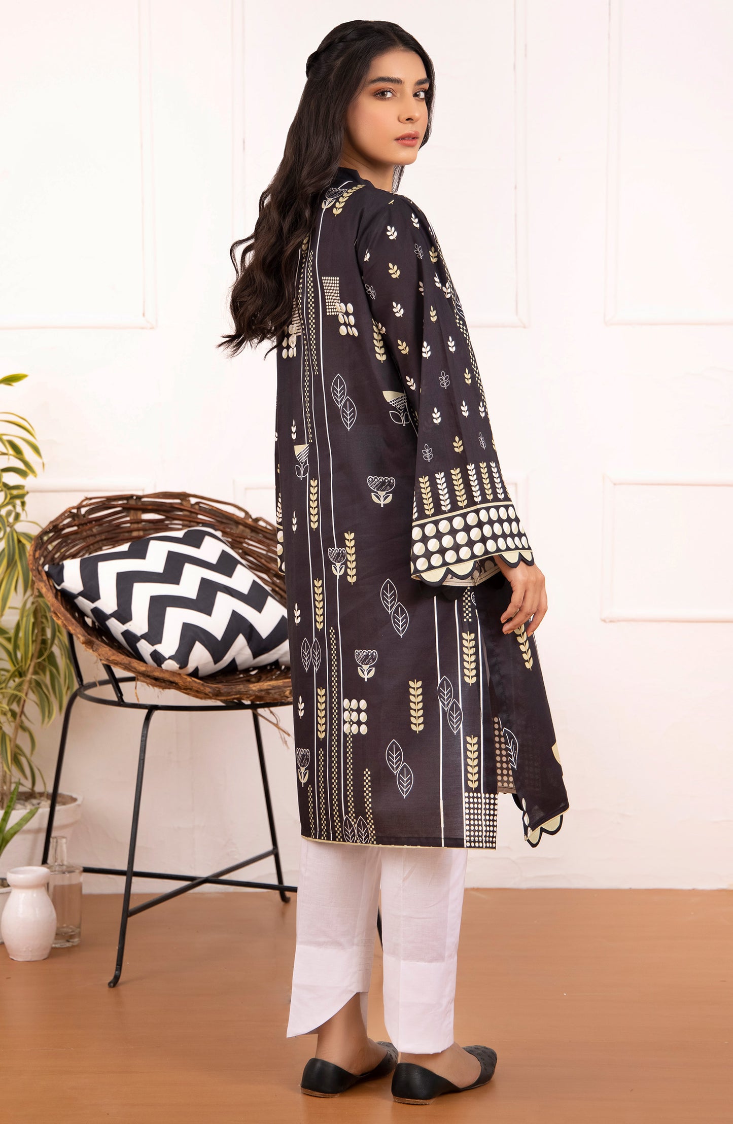 Unstitched 1 Piece Printed Lawn Shirt