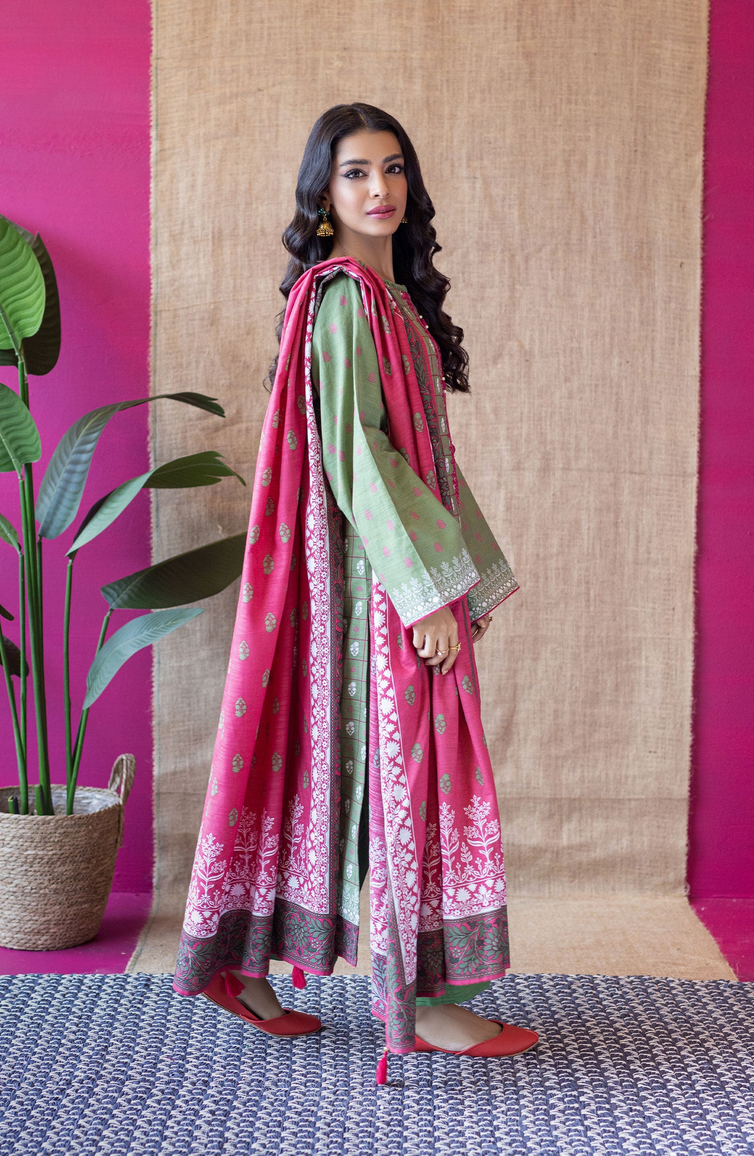 OTL-22-133/U GREEN KHADDAR  UNSTITCHED SHIRT DUPATTA PANTS