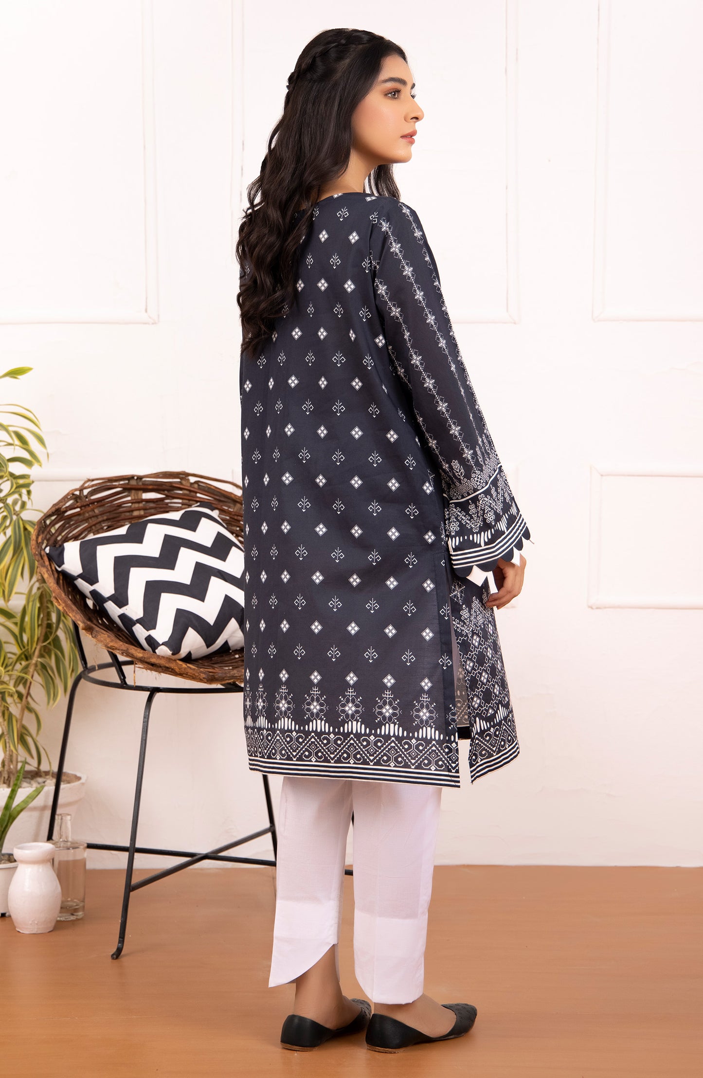 Unstitched 1 Piece Printed Lawn Shirt