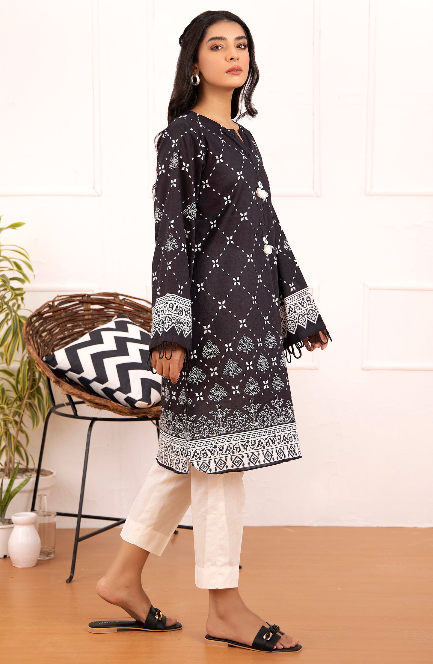 Unstitched 1 Piece Printed Lawn Shirt