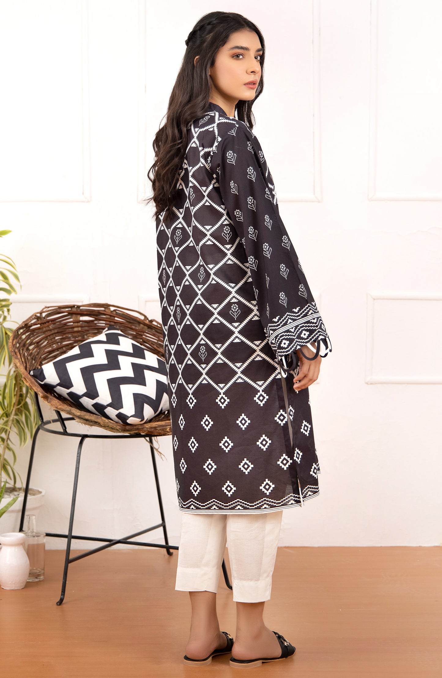 Unstitched 1 Piece Printed Lawn Shirt