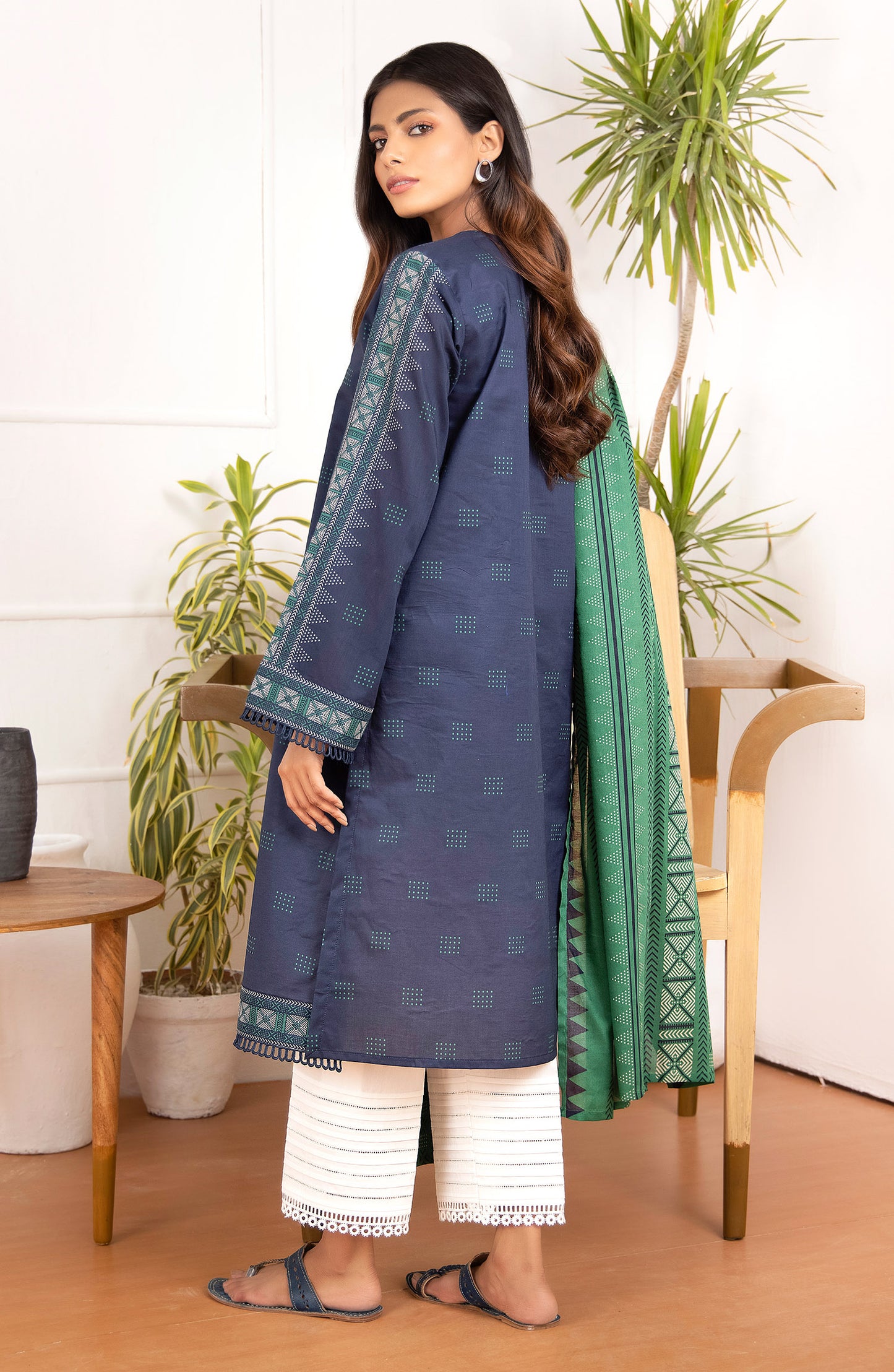 Unstitched 2 Piece Printed Lawn Shirt And Lawn Dupatta
