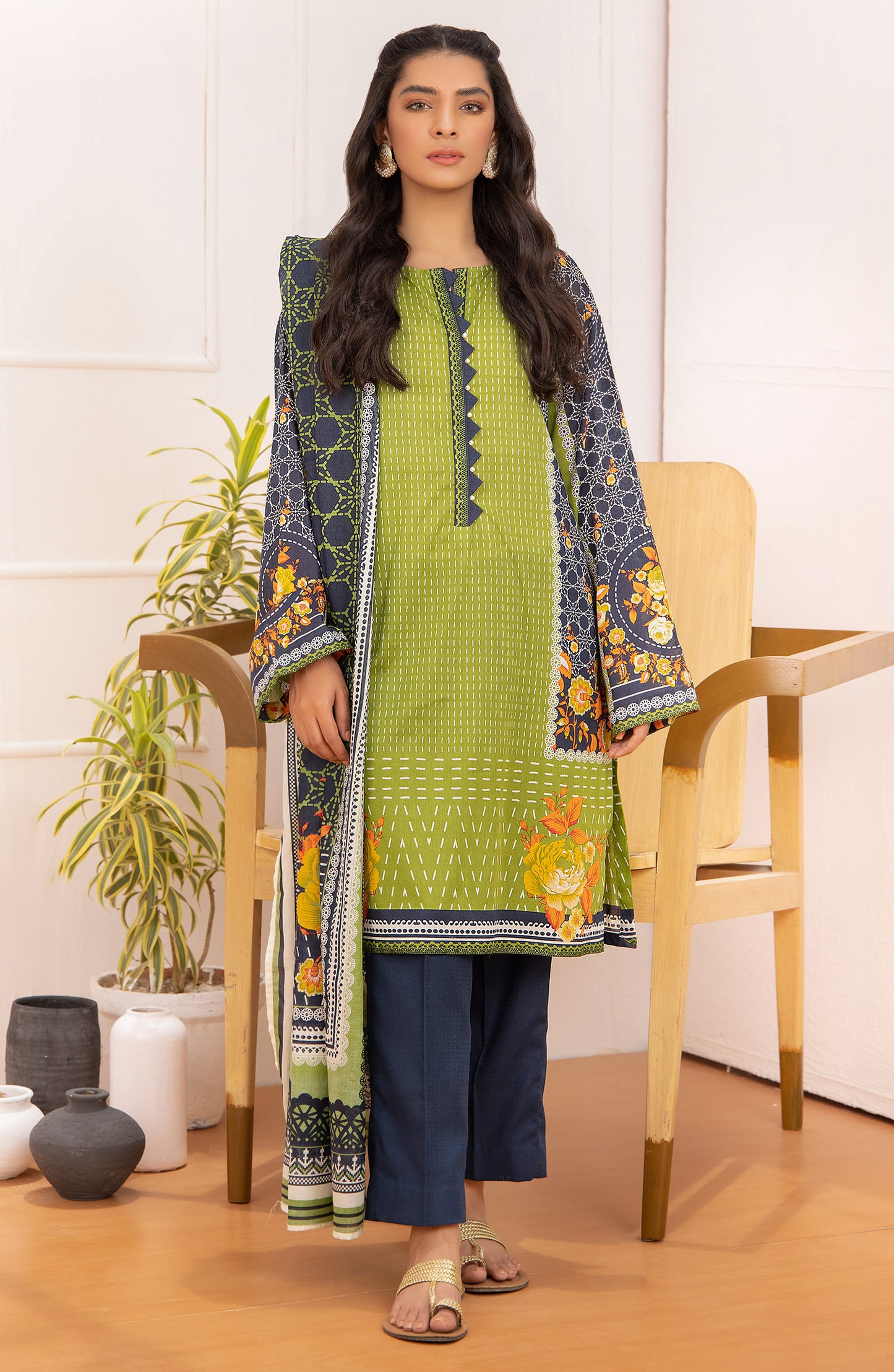 Unstitched 3 Piece Printed Lawn Shirt And Net Lawn Dupatta