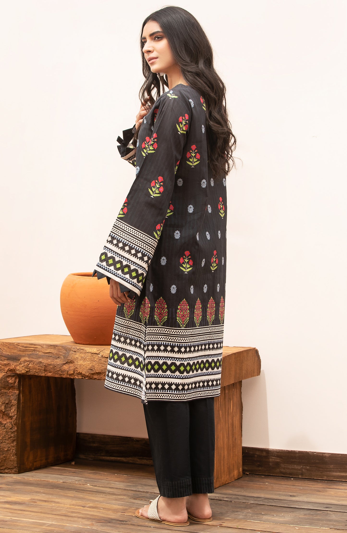 Unstitched 1 Piece Printed Lawn Shirt