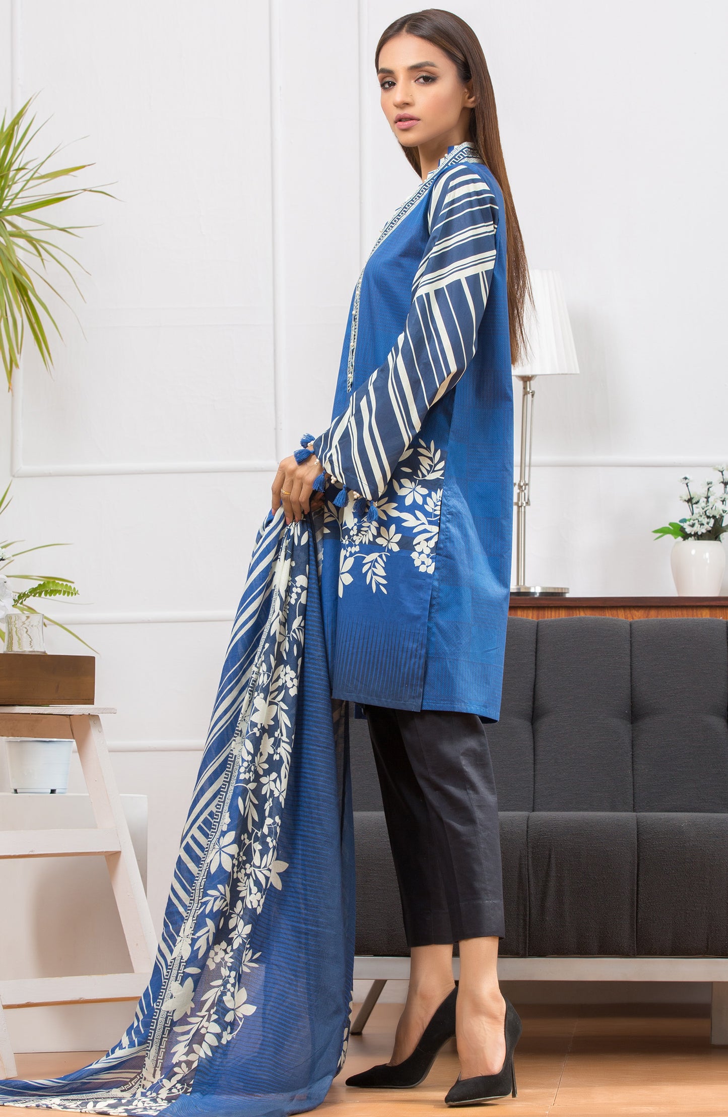 Unstitched 2 Piece Printed Lawn Shirt Dupatta
