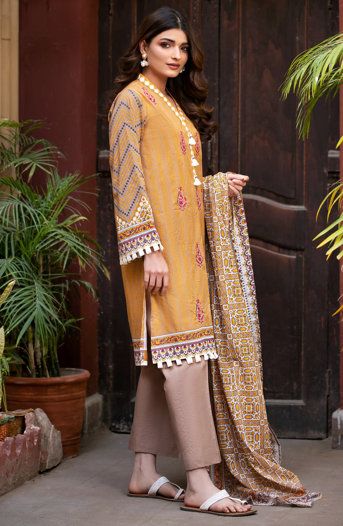 Unstitched 3 Piece Embroidered Lawn Suit