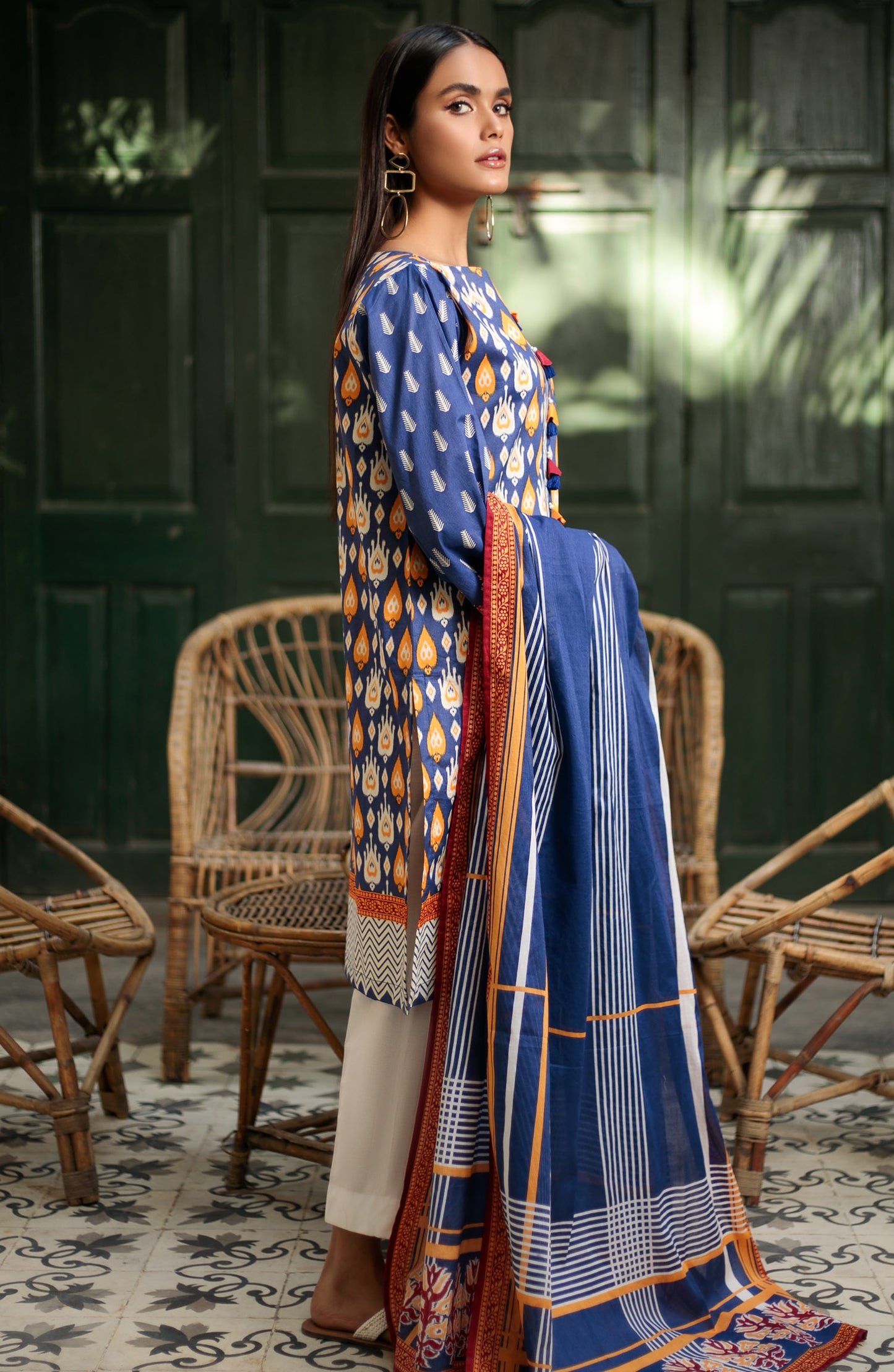 Unstitched 2 Piece Printed Lawn Shirt Dupatta
