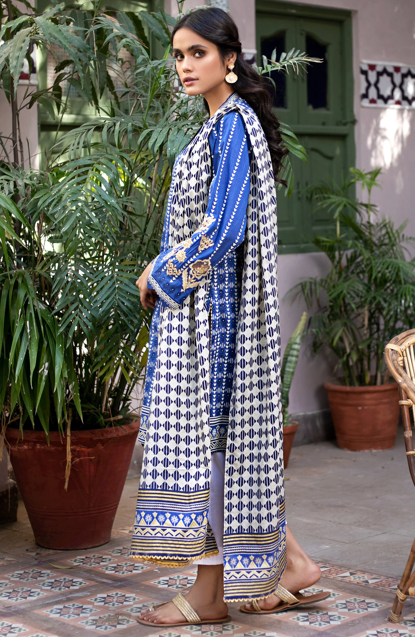 Unstitched 2 Piece Printed Lawn Shirt Dupatta