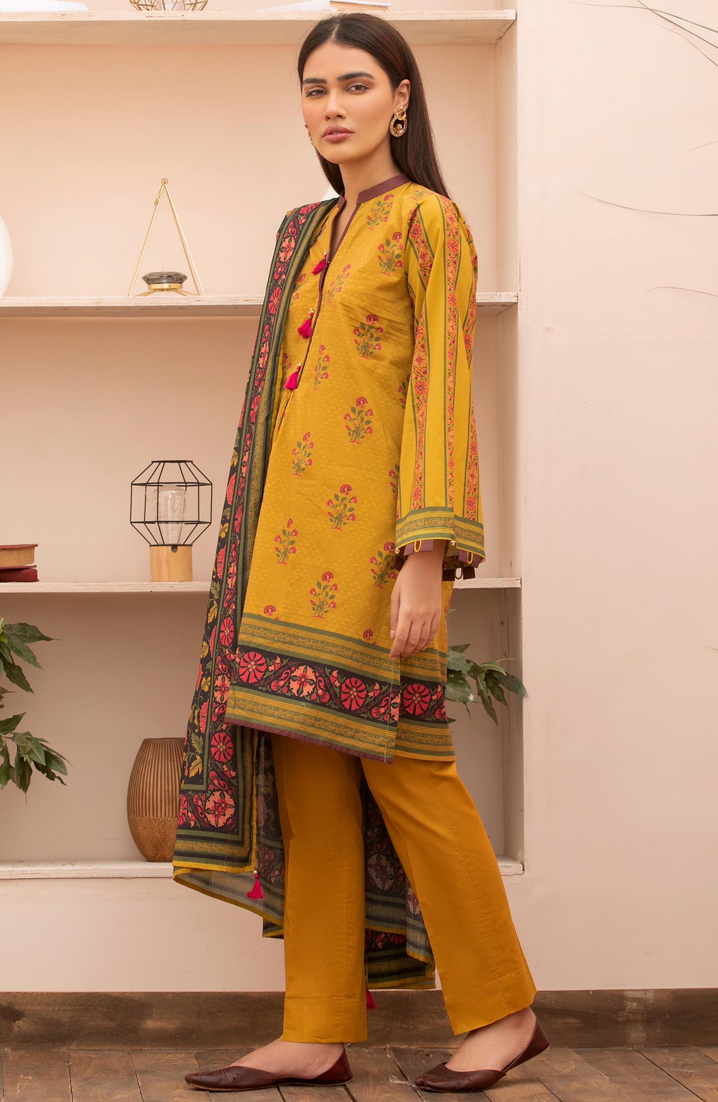 Unstitched 2 Piece Printed Lawn Shirt Dupatta