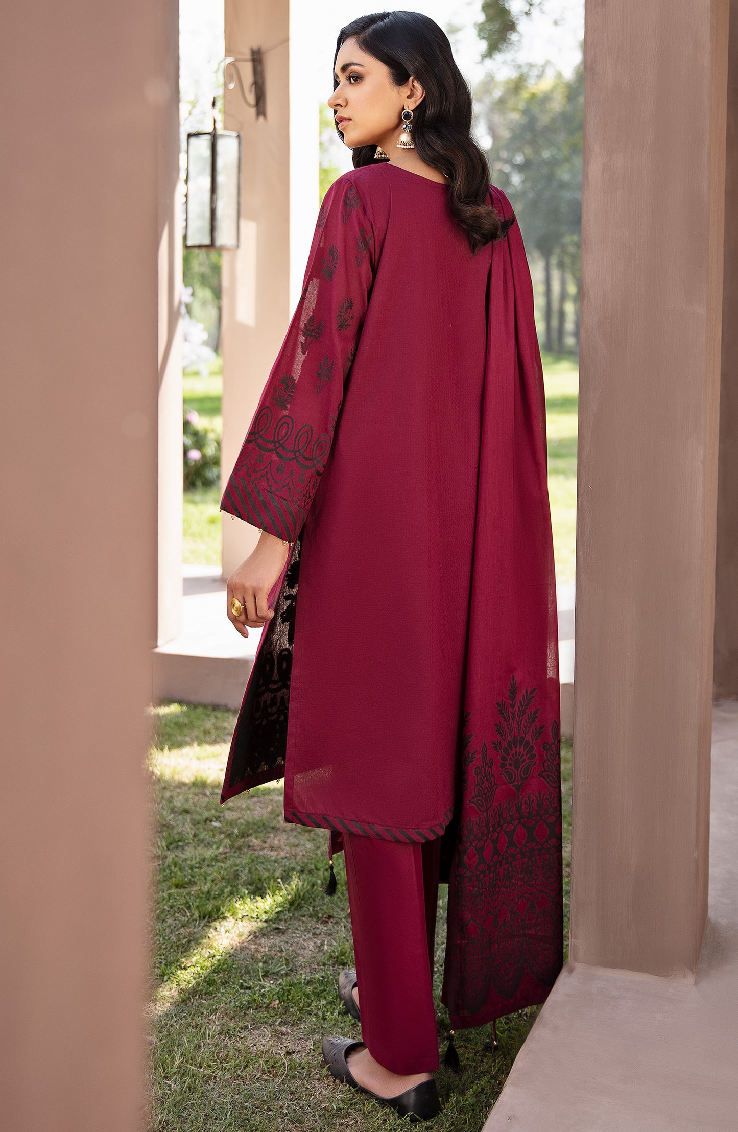 Unstitched Festive Jacquard Winter Collection (NRDS-253/U MAROON)