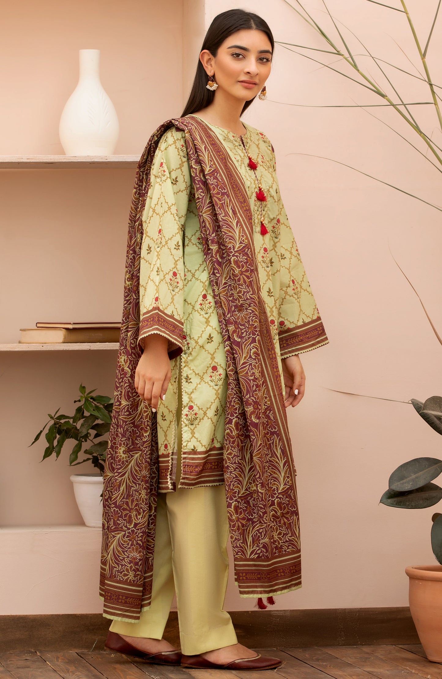 Unstitched 2 Piece Printed Lawn Shirt Dupatta