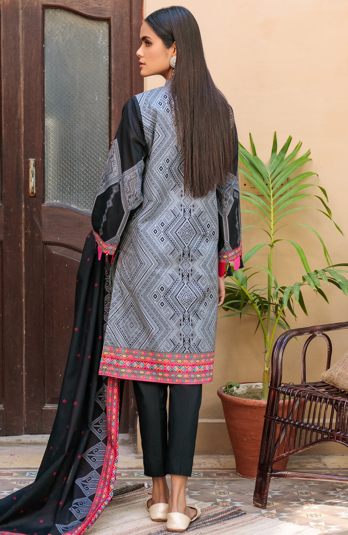 Unstitched 3 Piece Embroidered Lawn Suit