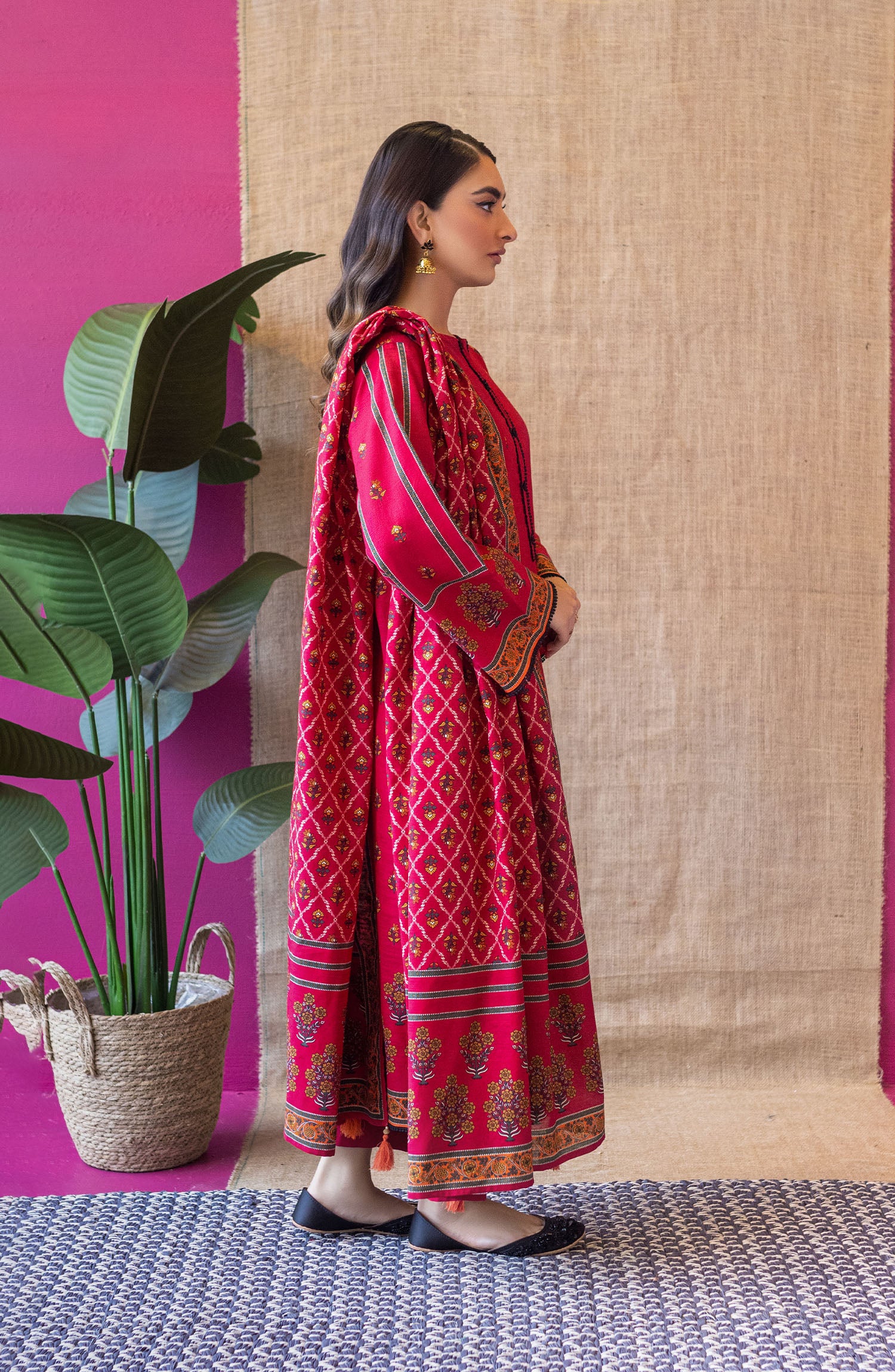 OTL-22-149/U RED KHADDAR  UNSTITCHED SHIRT DUPATTA PANTS