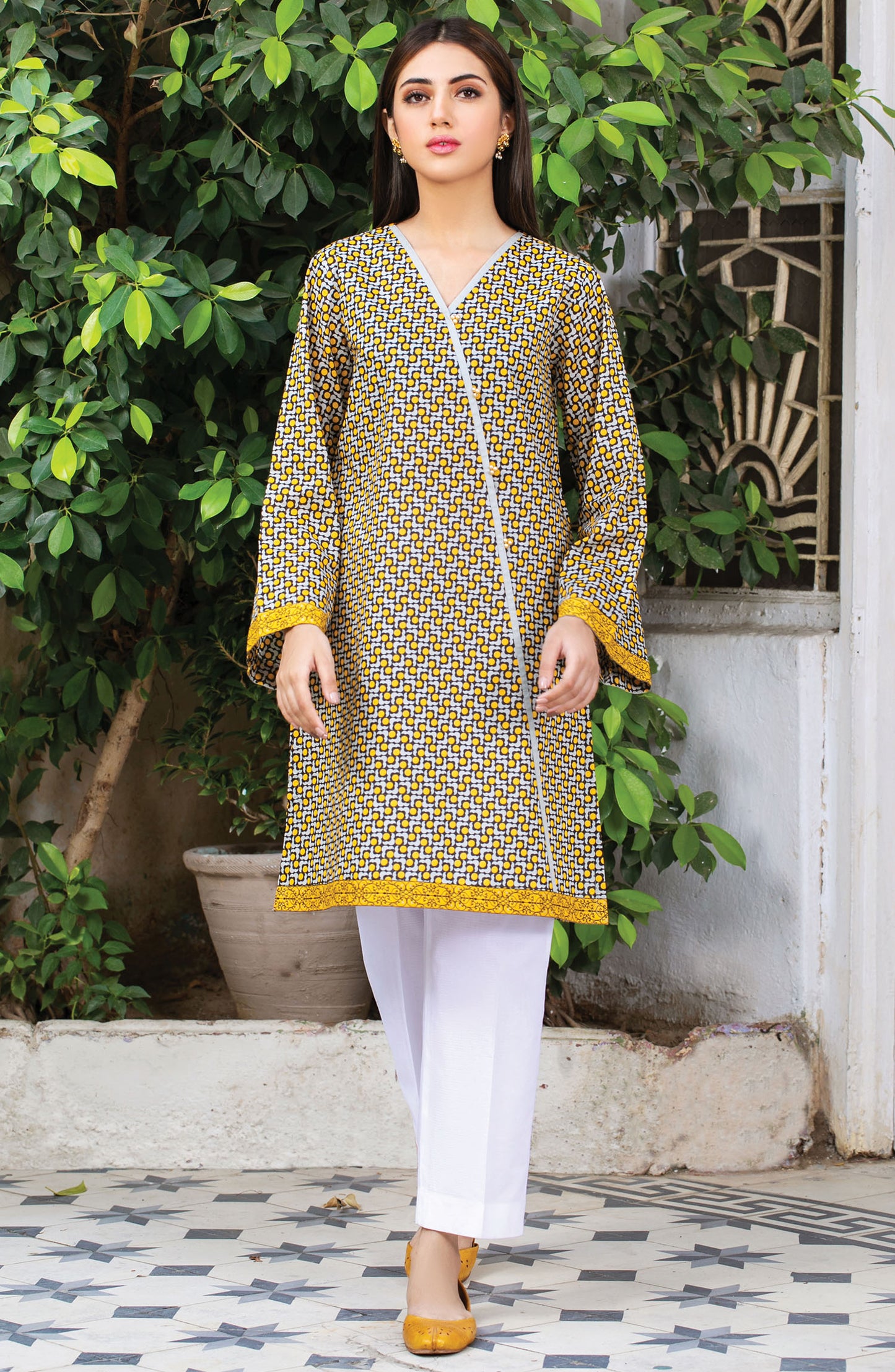 Unstitched 1 Piece Printed Lawn Shirt