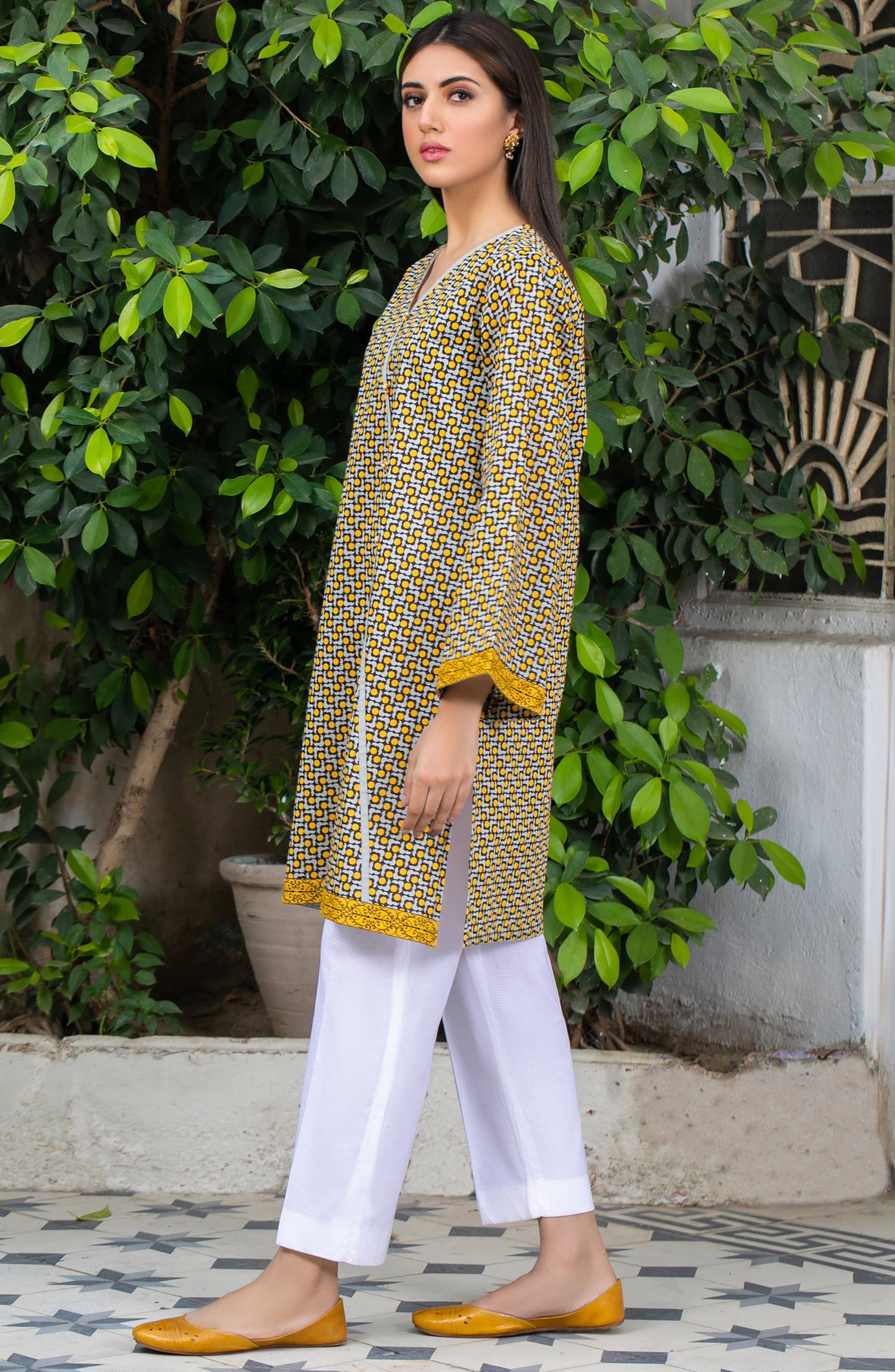 Unstitched 1 Piece Printed Lawn Shirt
