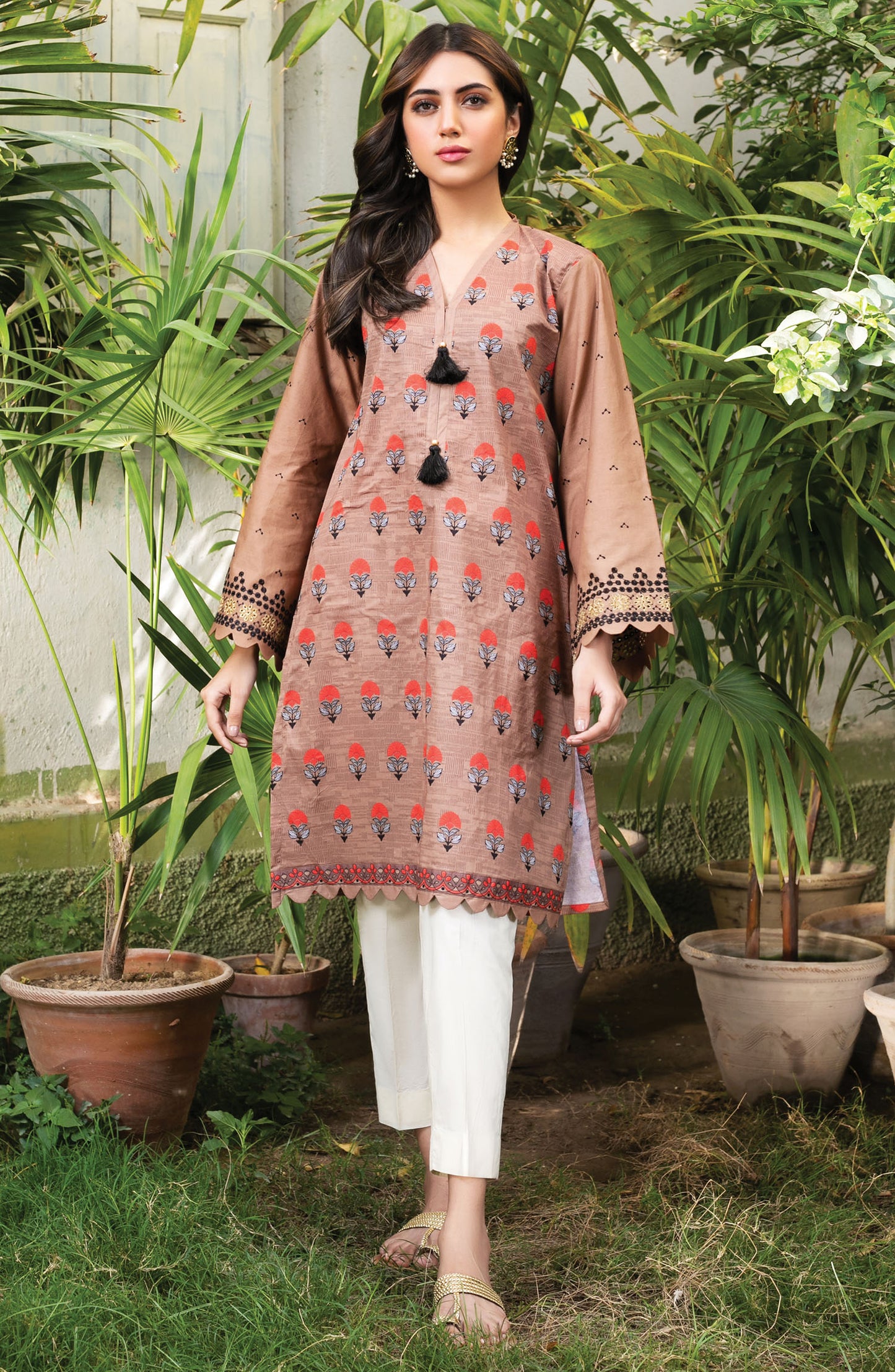 Unstitched 1 Piece Embroidered Lawn Shirt