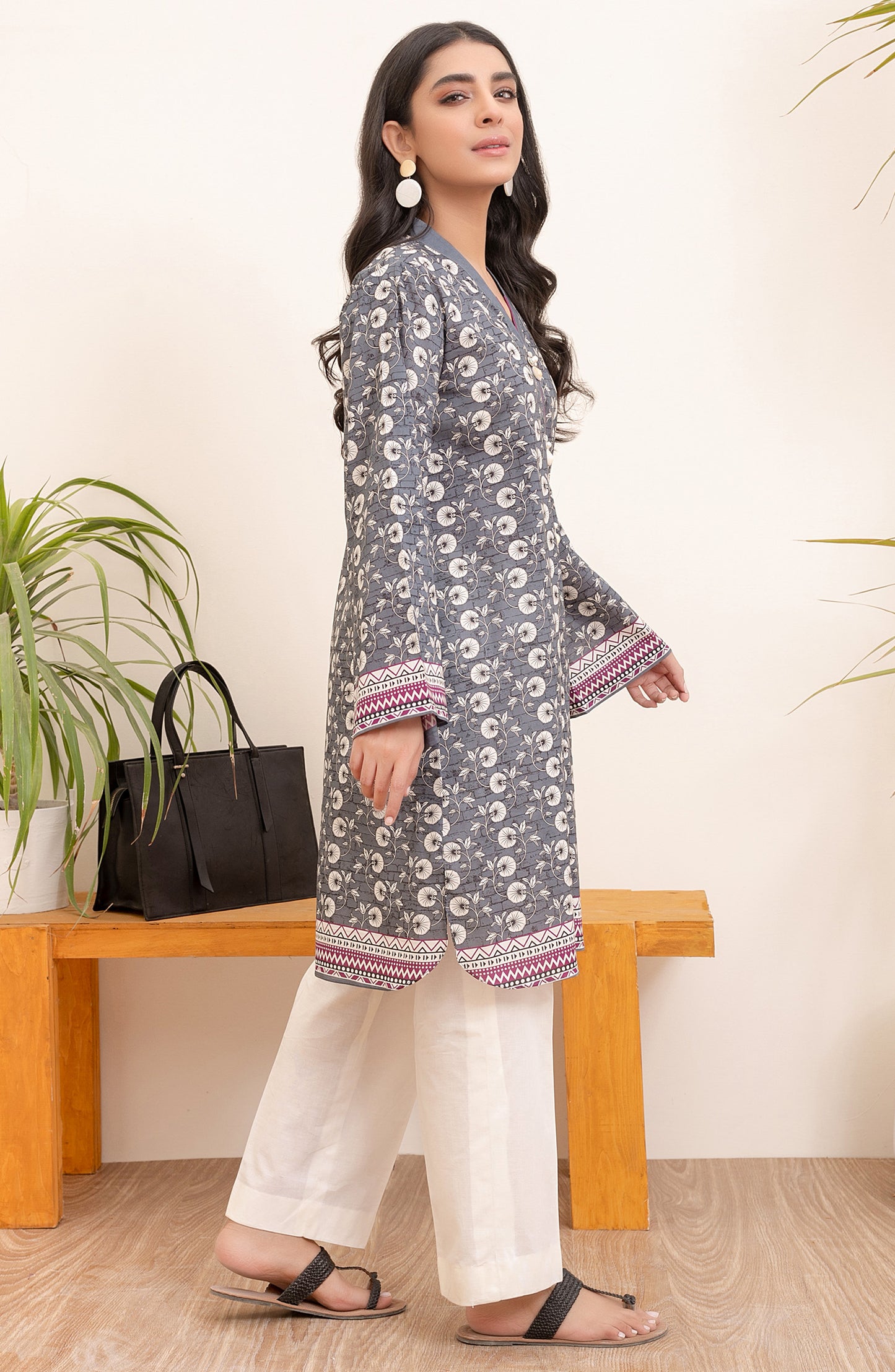 Unstitched 1 Piece Printed Lawn Shirt