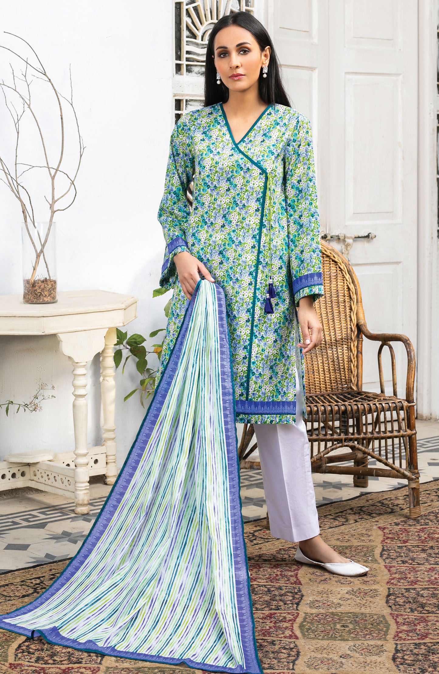 Unstitched 2 Piece Printed Lawn Shirt Dupatta