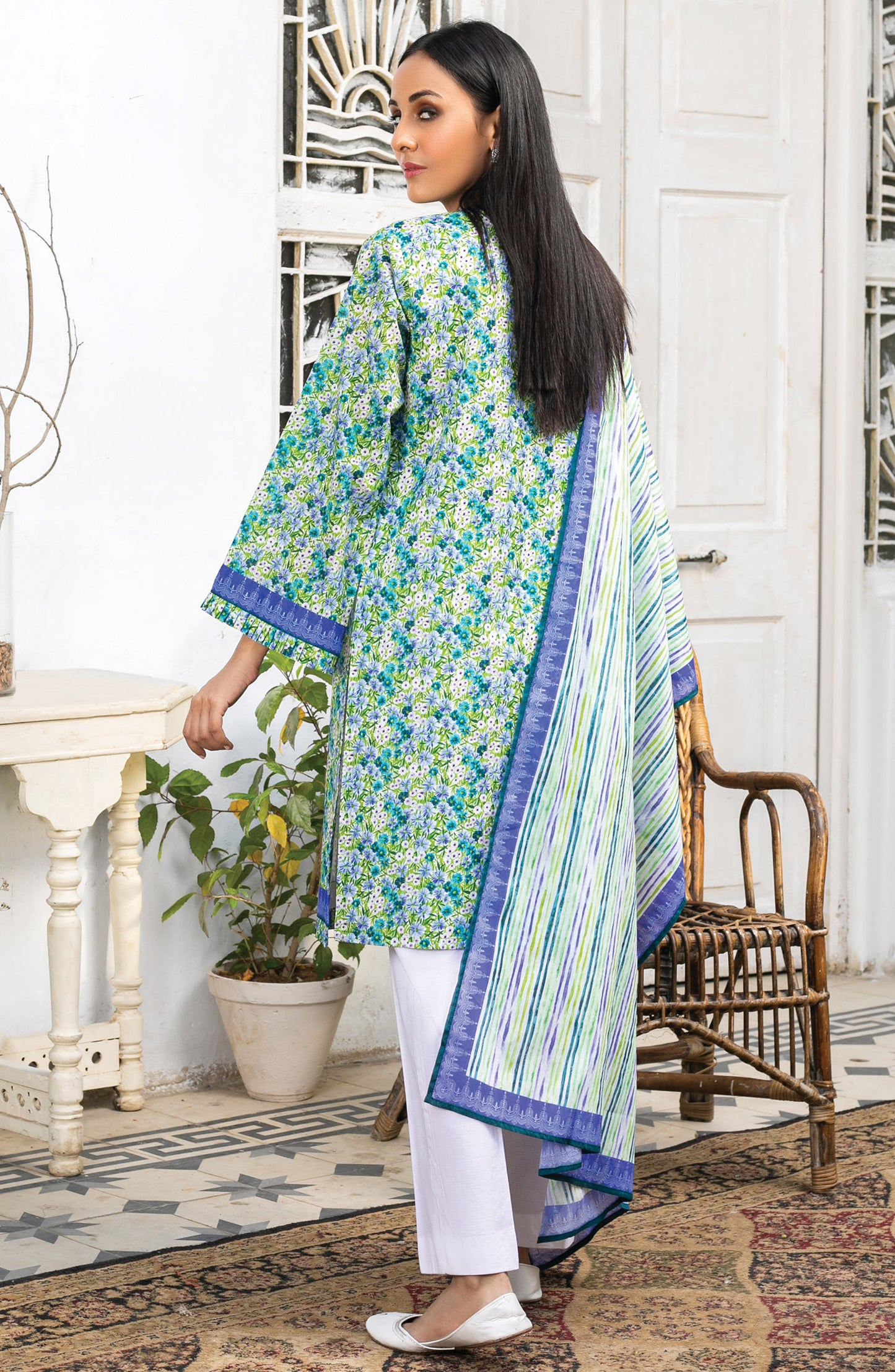 Unstitched 2 Piece Printed Lawn Shirt Dupatta