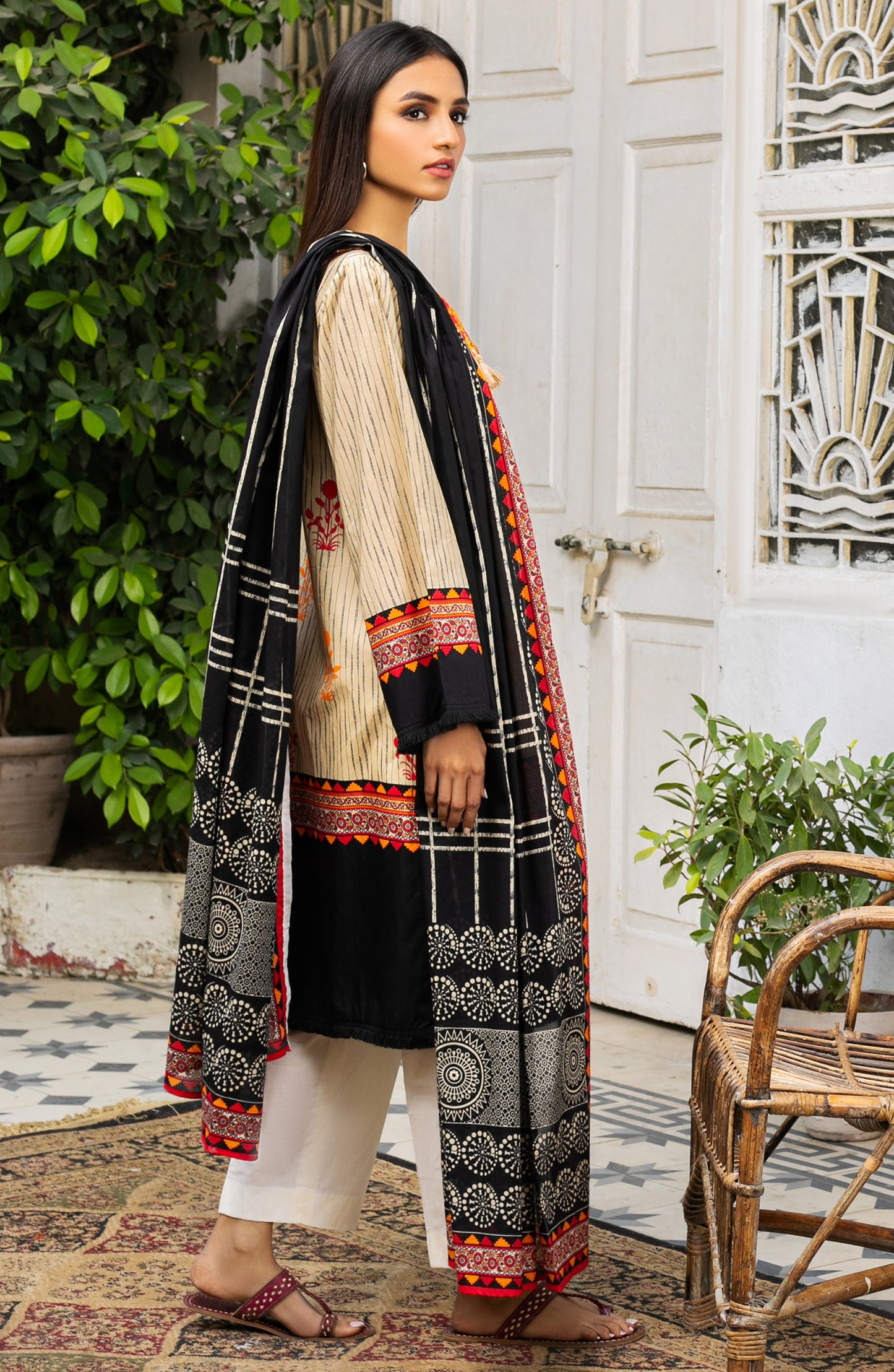 Unstitched 2 Piece Embroidered Lawn Shirt Dupatta