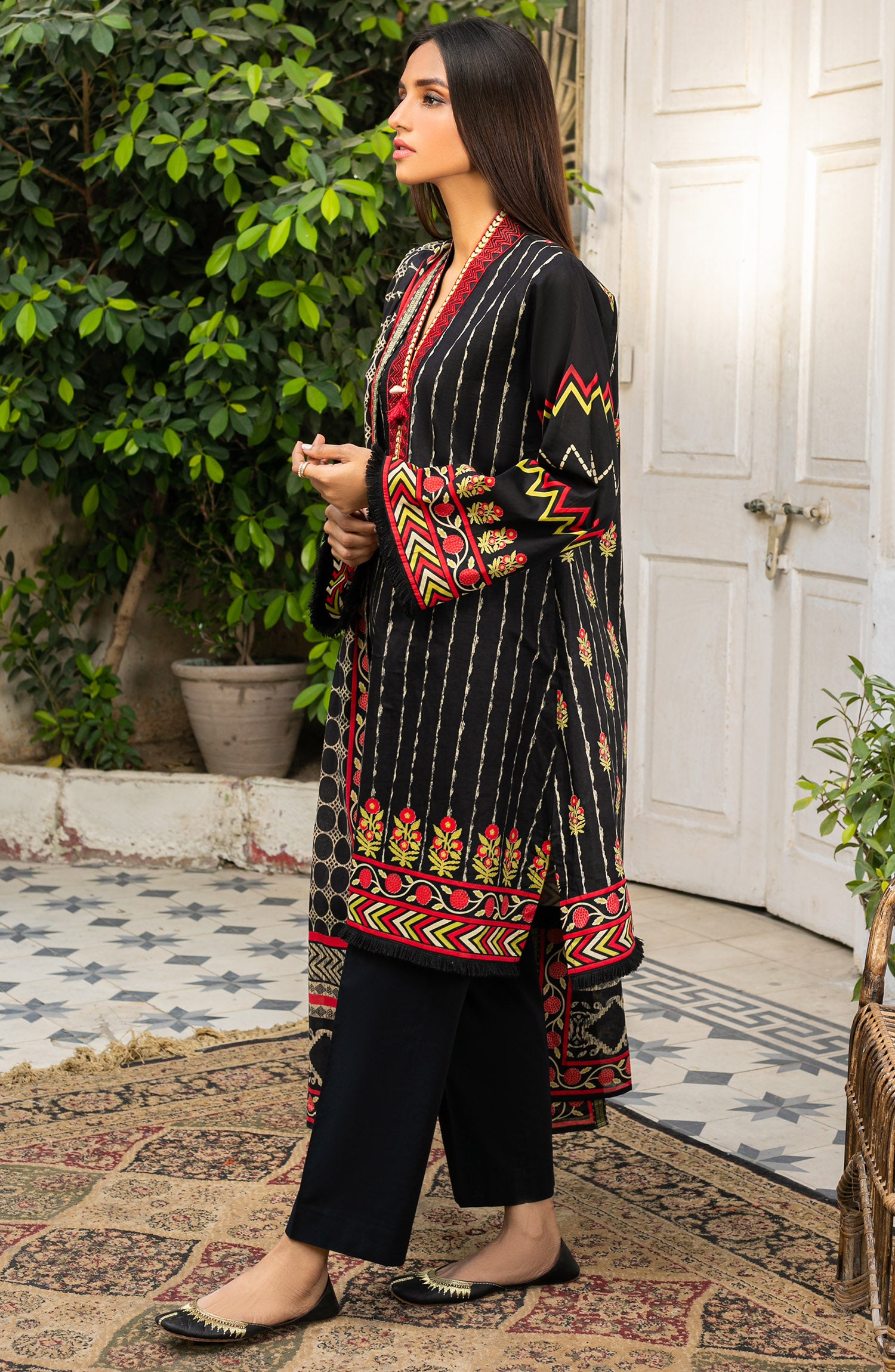 Unstitched 2 Piece Embroidered Lawn Shirt Dupatta (OTL-21-061/U BLACK)