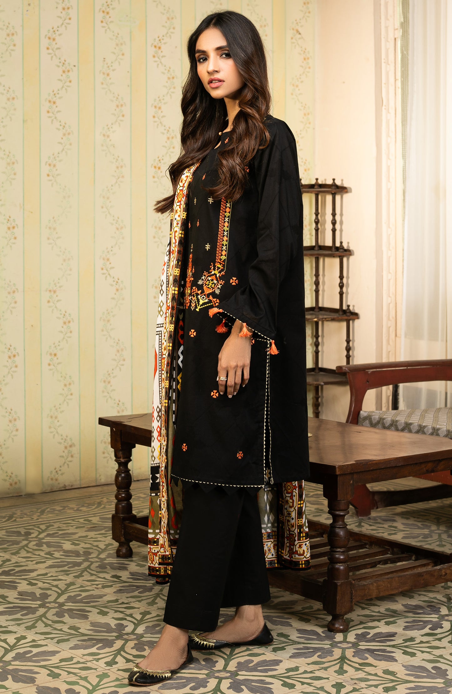 Unstitched 3 Piece Embroidered Jacquard Suit