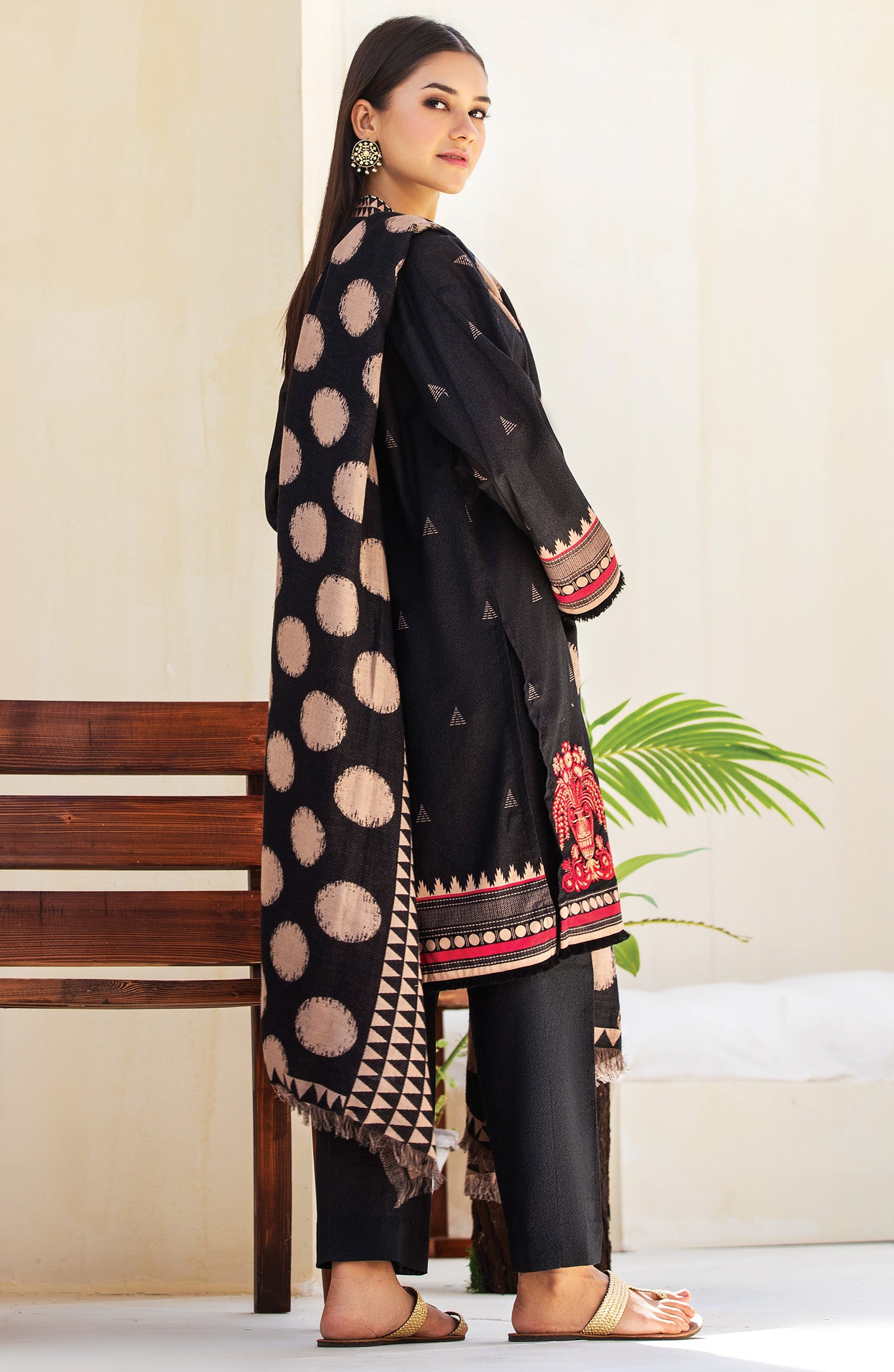 Unstitched 3 Piece Embroidered Karandi Suit (OTL-20-185/A (BLACK))