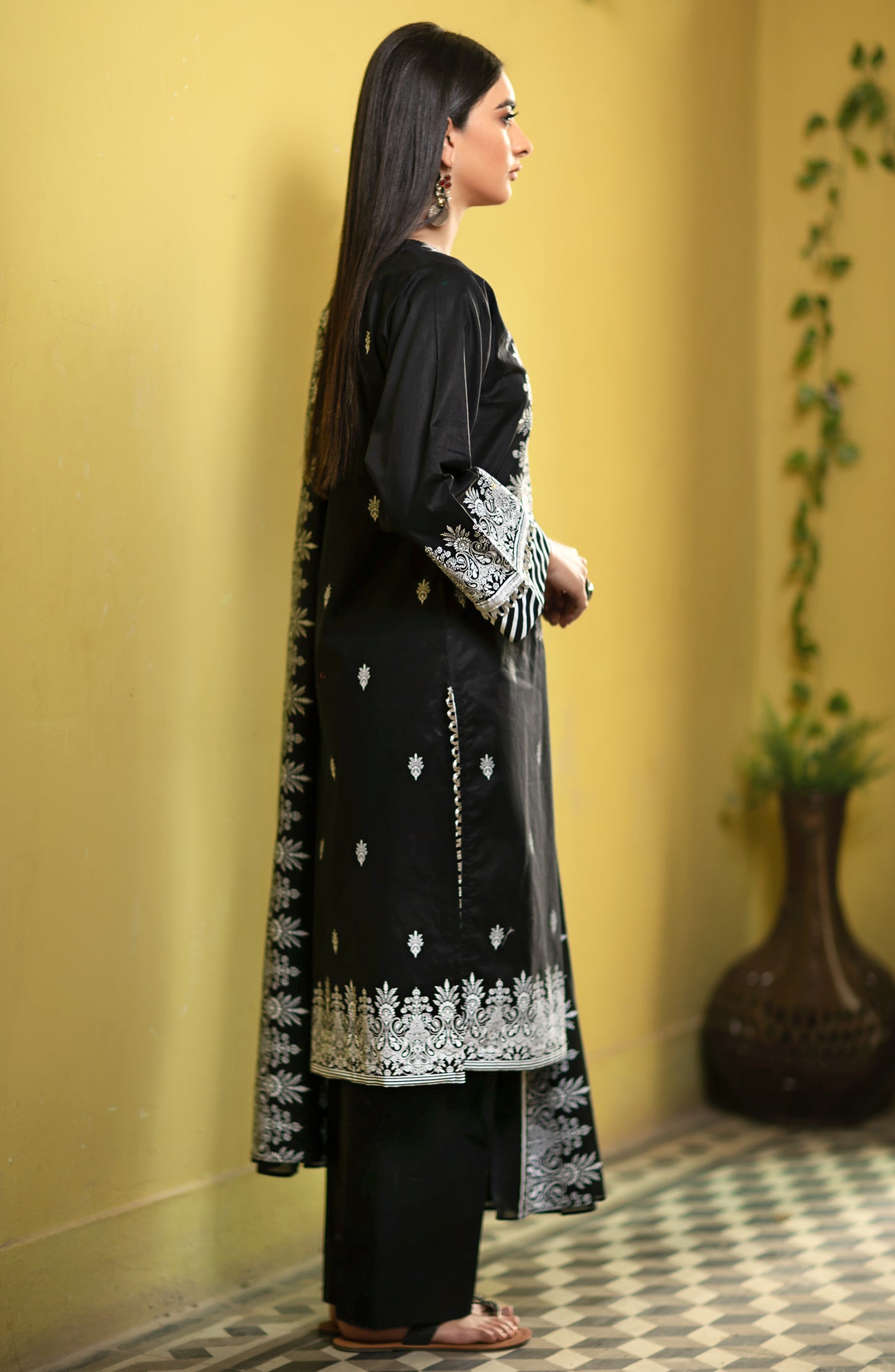 Stitched 3 Piece Embroidered Winter Suit (NRDS-208/S BLACK)