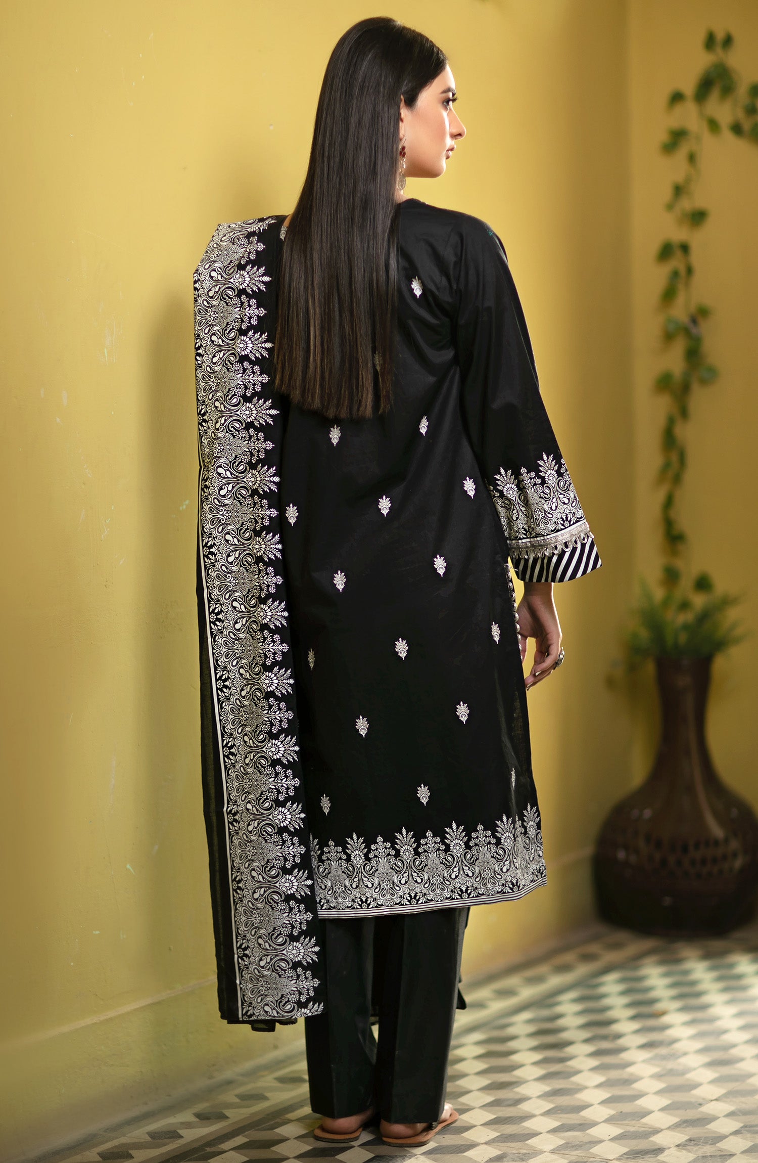 Stitched 3 Piece Embroidered Winter Suit (NRDS-208/S BLACK)