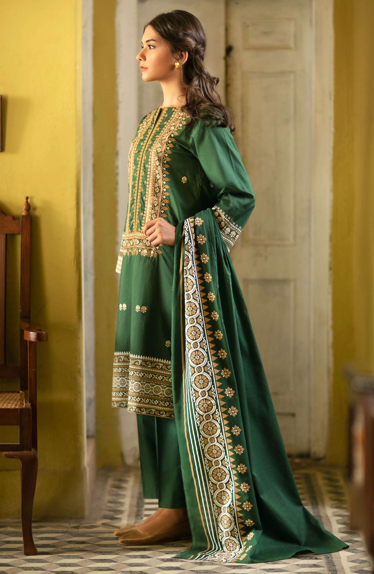 Stitched 3 Piece Embroidered Cambric Winter Suit