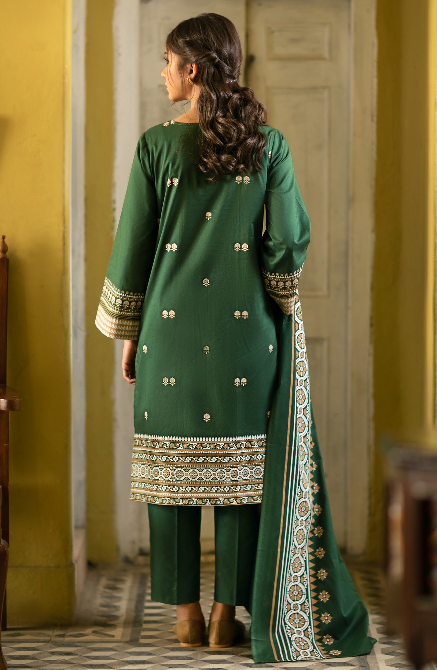 Stitched 3 Piece Embroidered Cambric Winter Suit