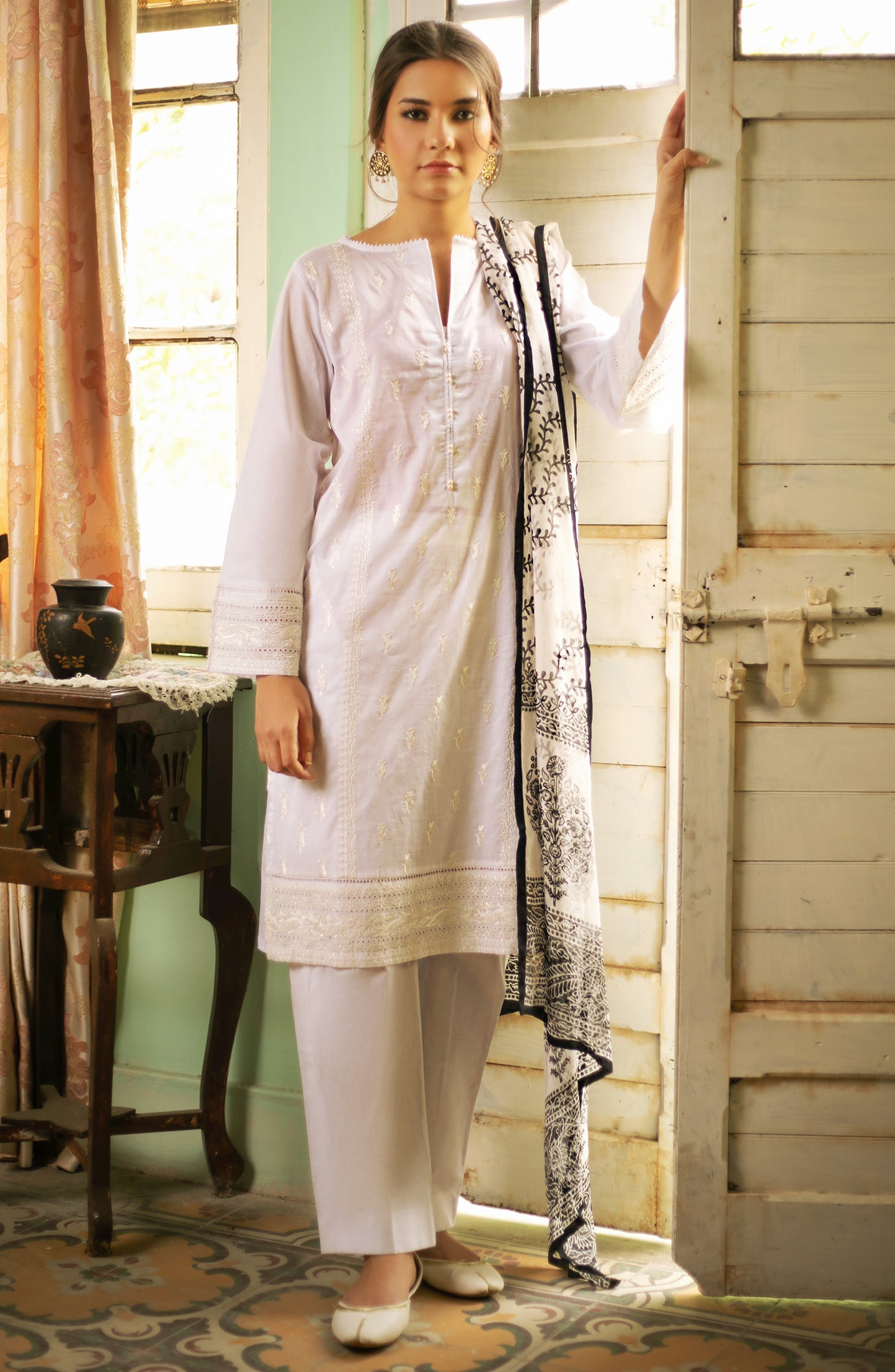 Unstitched 3 Piece Heavy Embroidered Lawn Suit (NRDS-141)