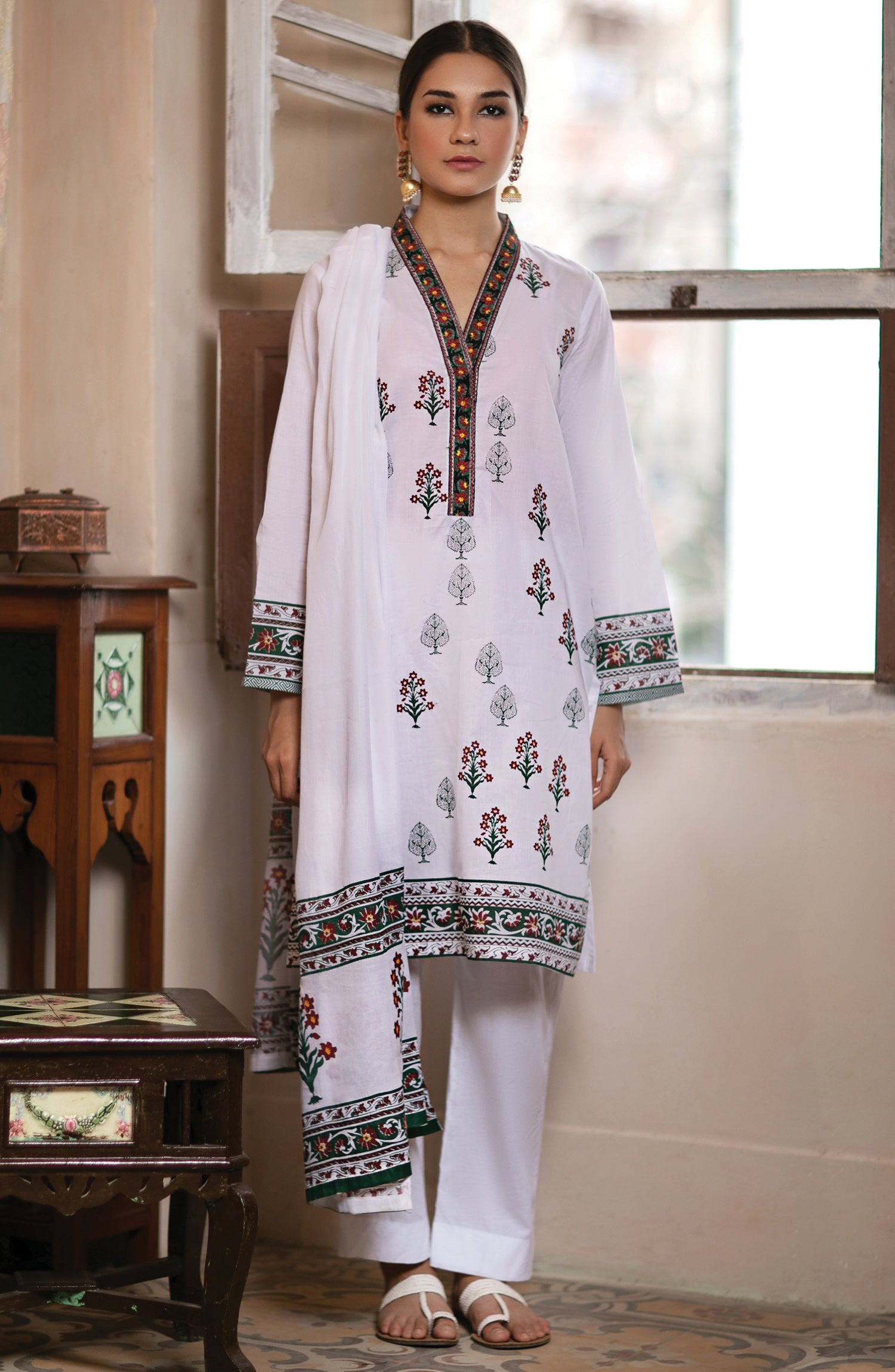Unstitched 3 Piece Block Printed Embroidered Suit (NRDS-133)