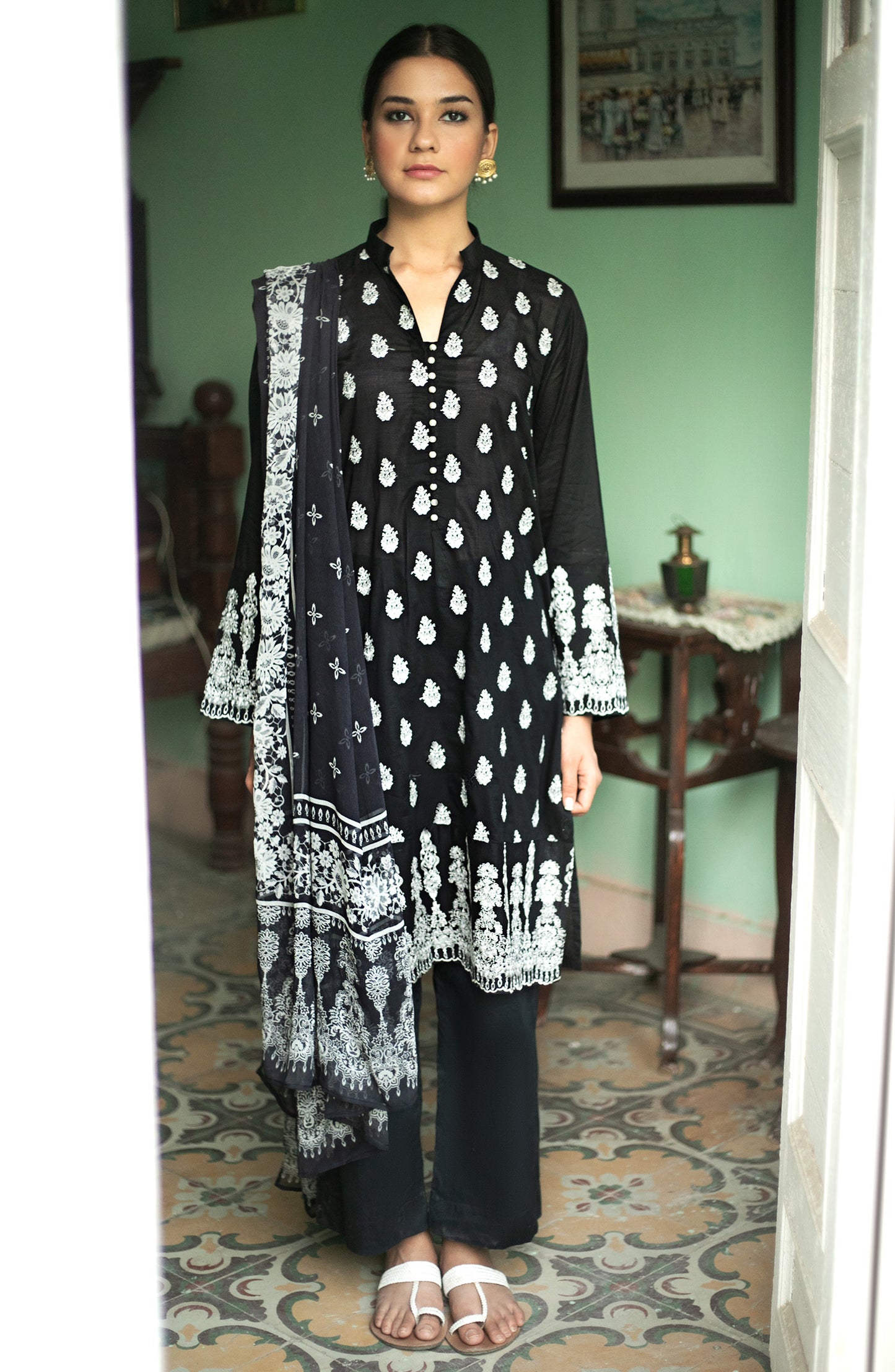 Unstitched 3 Piece Heavy Embroidered Lawn Suit (NRDS-171)