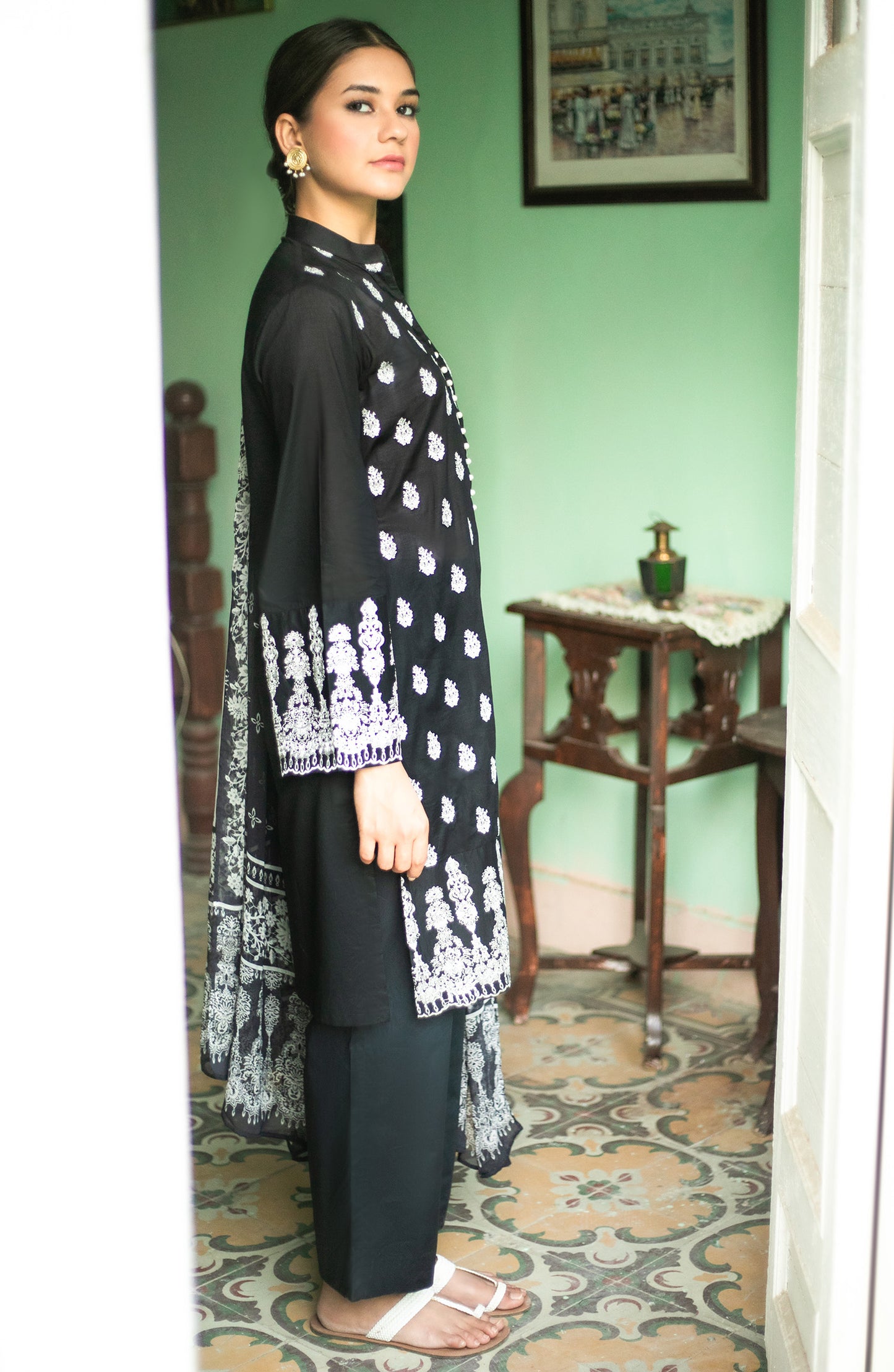 Stitched 3 Piece Embroidered Lawn Suit (NRDS-171/S BLACK)