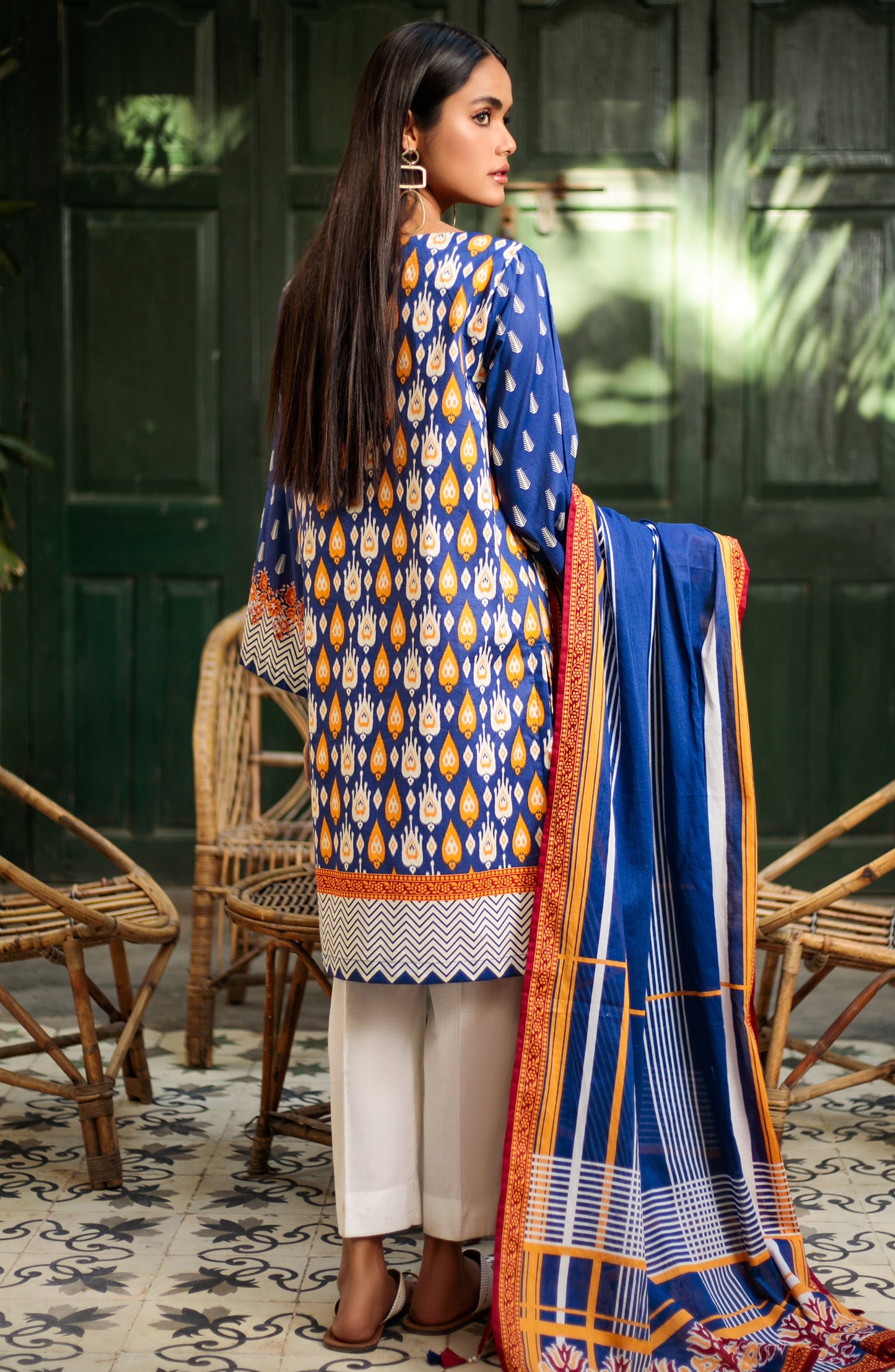 Unstitched 2 Piece Printed Lawn Shirt Dupatta