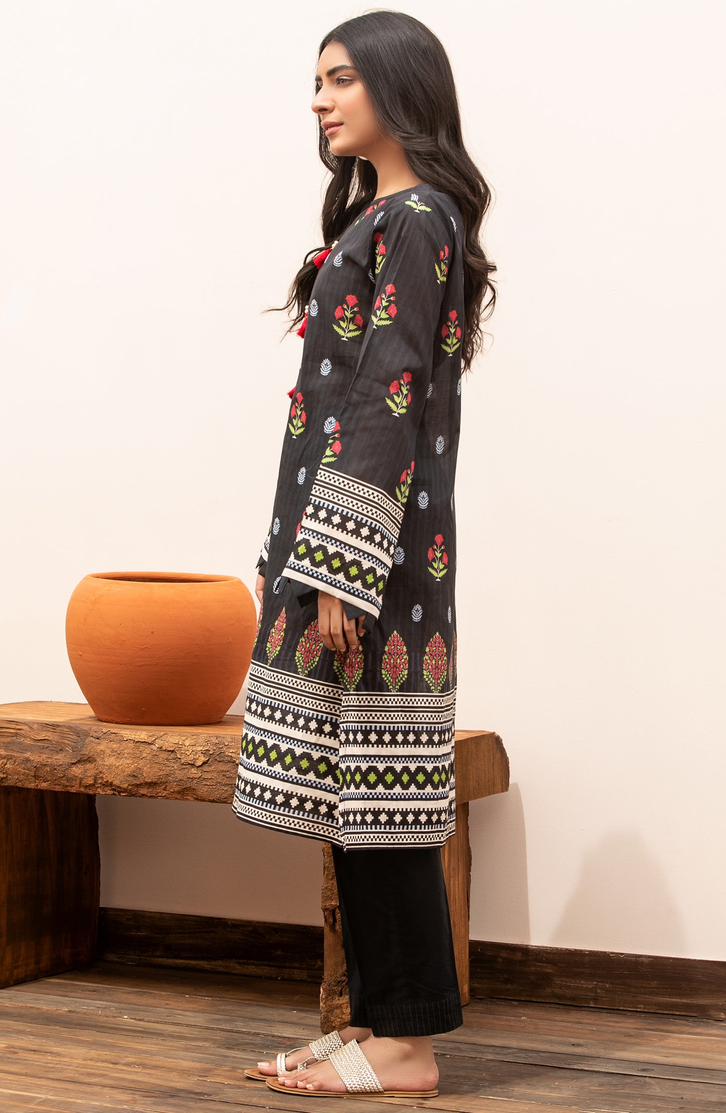 Unstitched 1 Piece Printed Lawn Shirt
