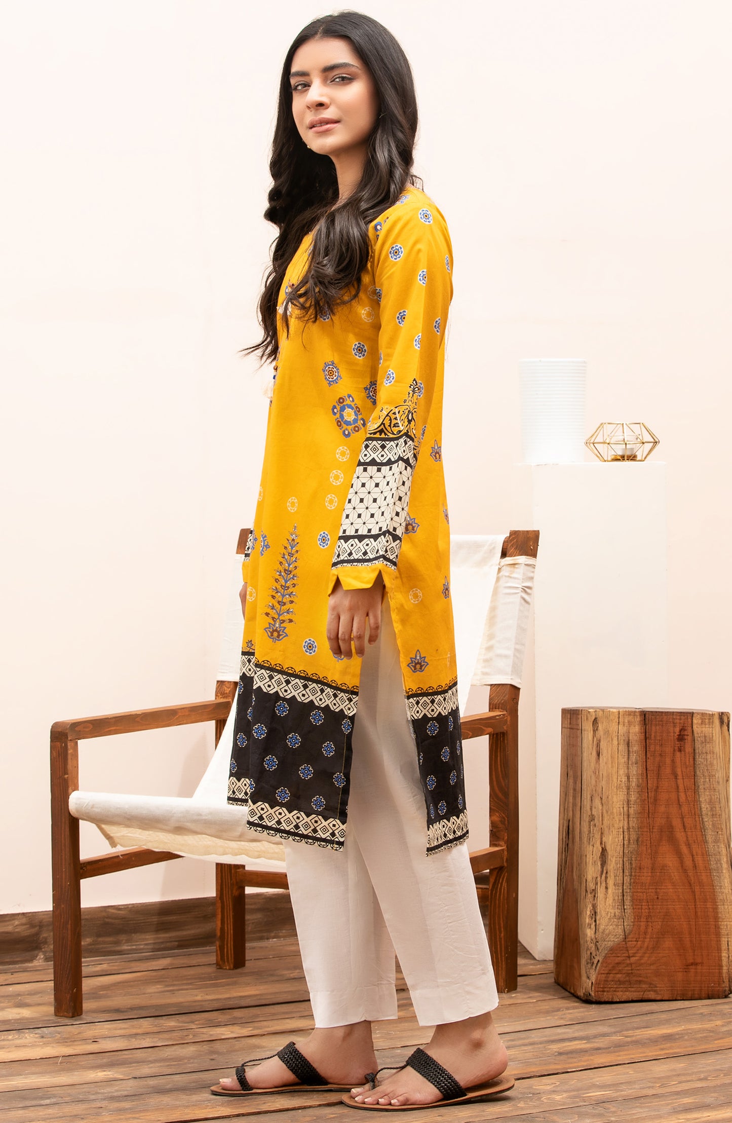 Unstitched 1 Piece Printed Lawn Shirt