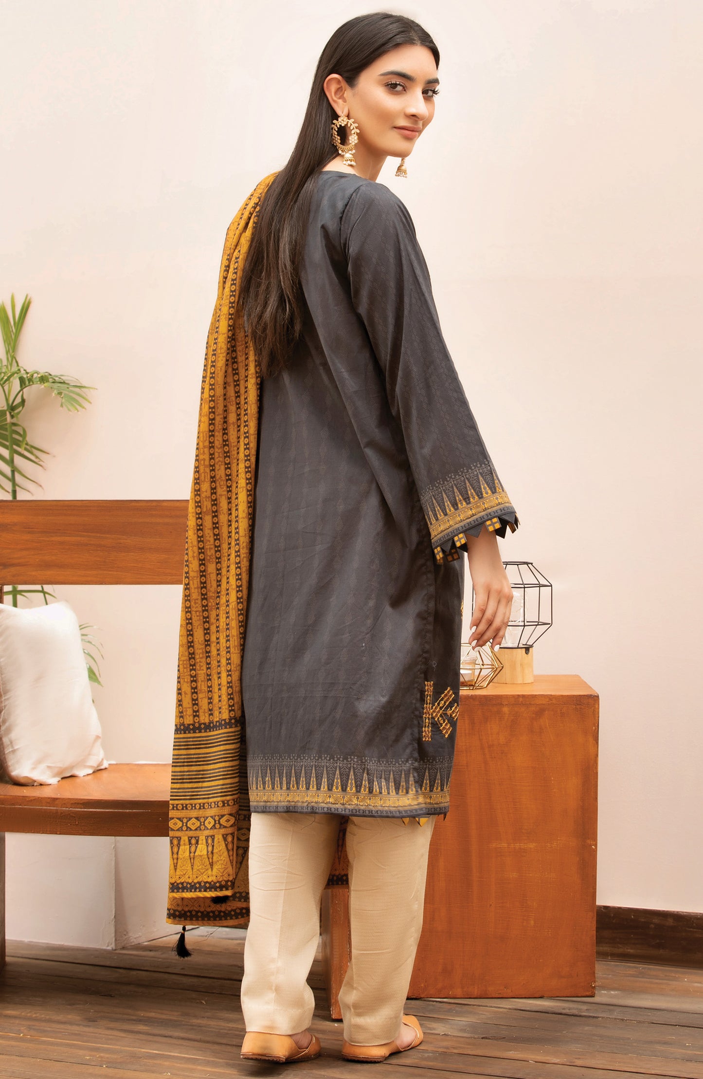 Unstitched 2 Piece Embroidered Lawn Shirt Dupatta