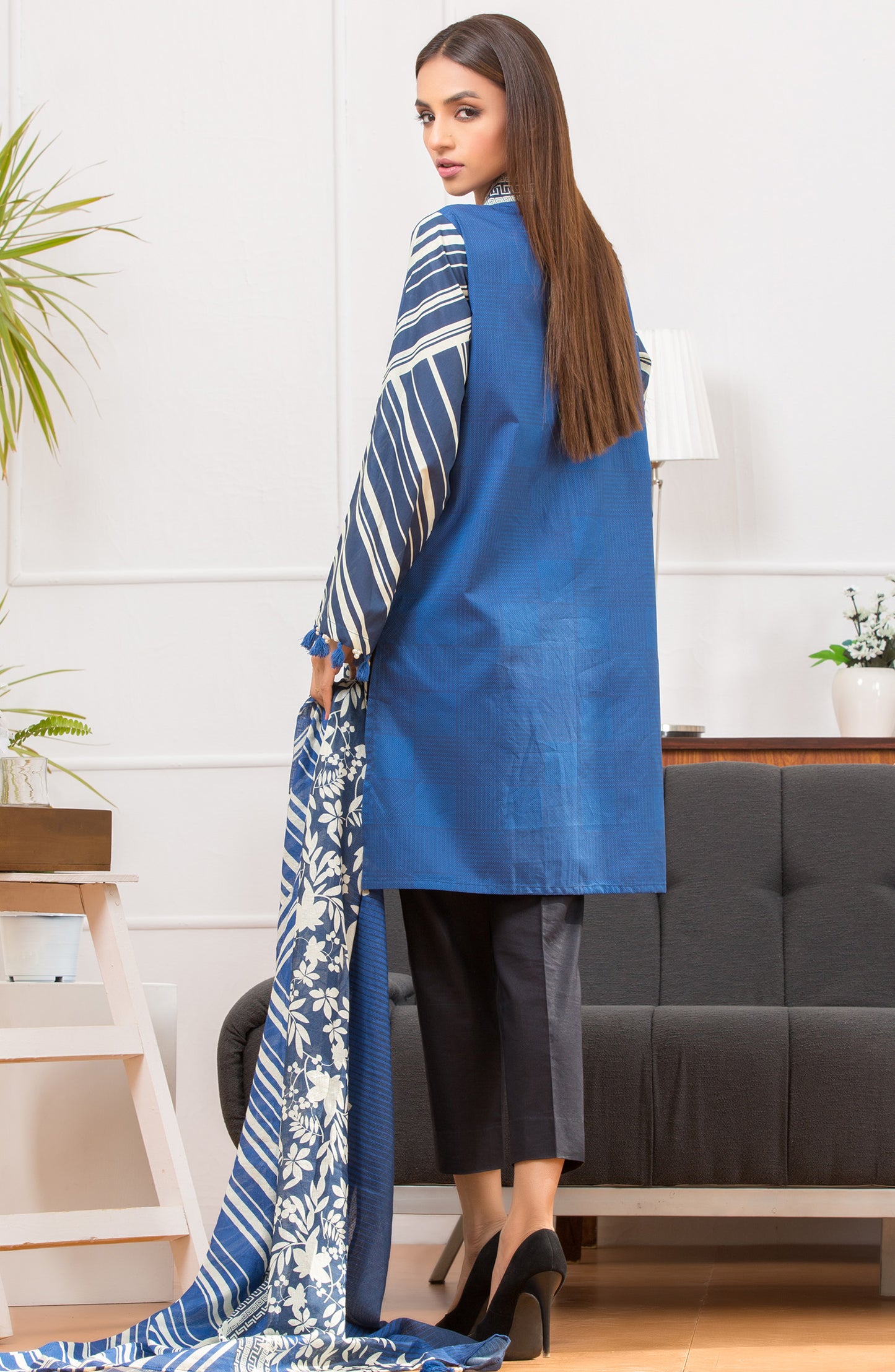 Unstitched 2 Piece Printed Lawn Shirt Dupatta