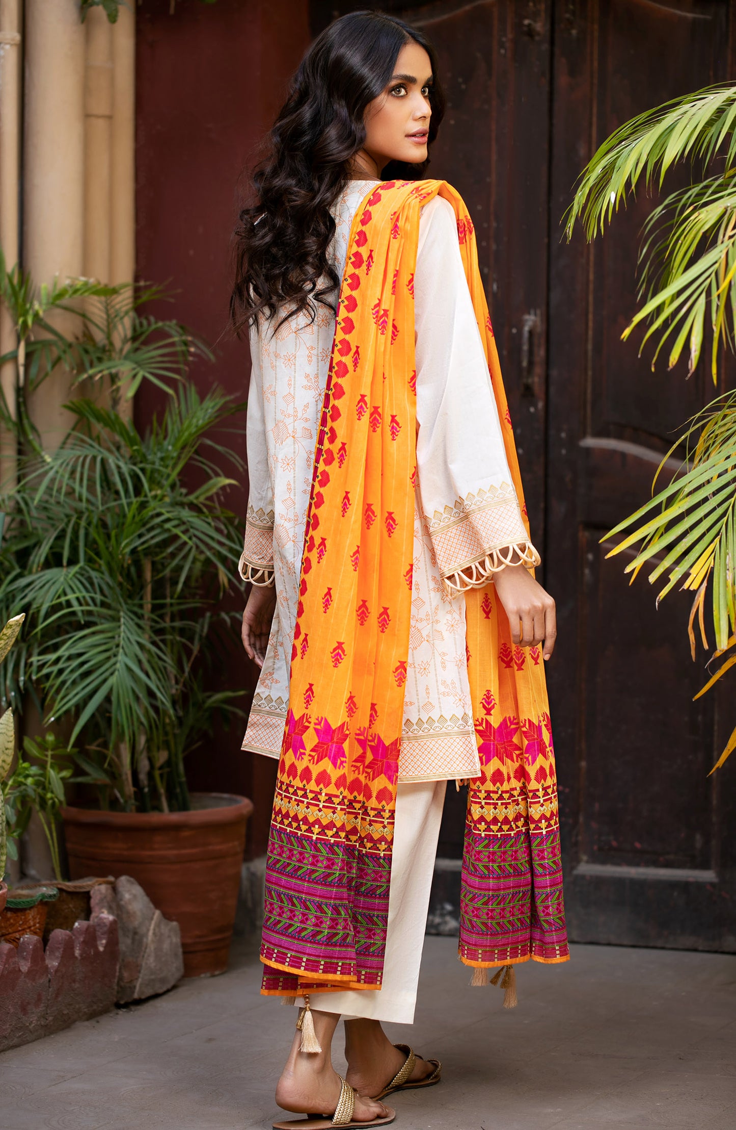 Unstitched 3 Piece Gold Lacquer Embroidered Lawn Suit