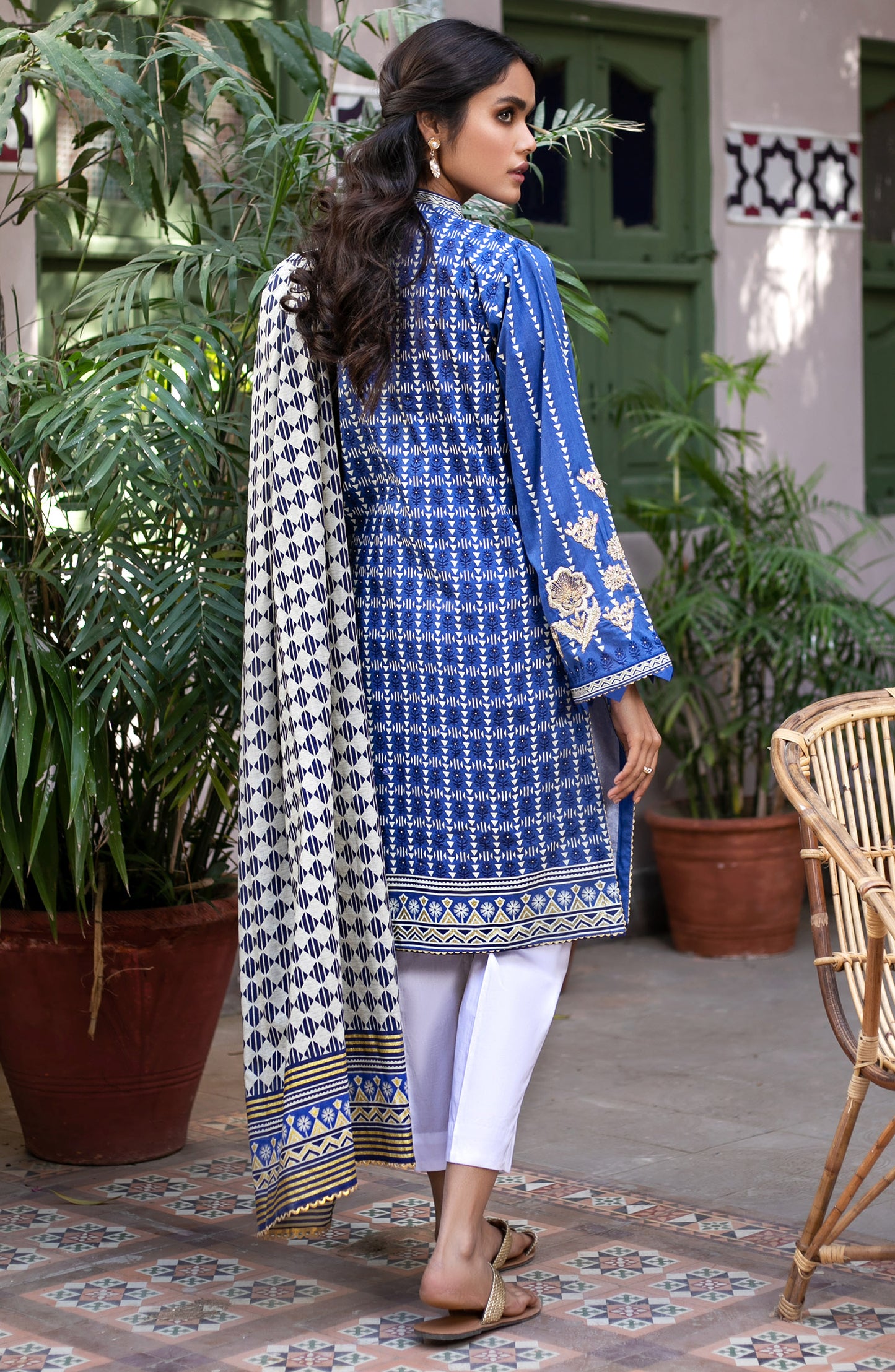 Unstitched 2 Piece Printed Lawn Shirt Dupatta