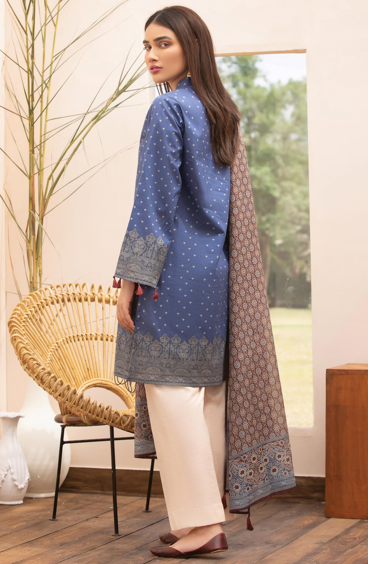 Unstitched 2 Piece Printed Lawn Shirt Dupatta