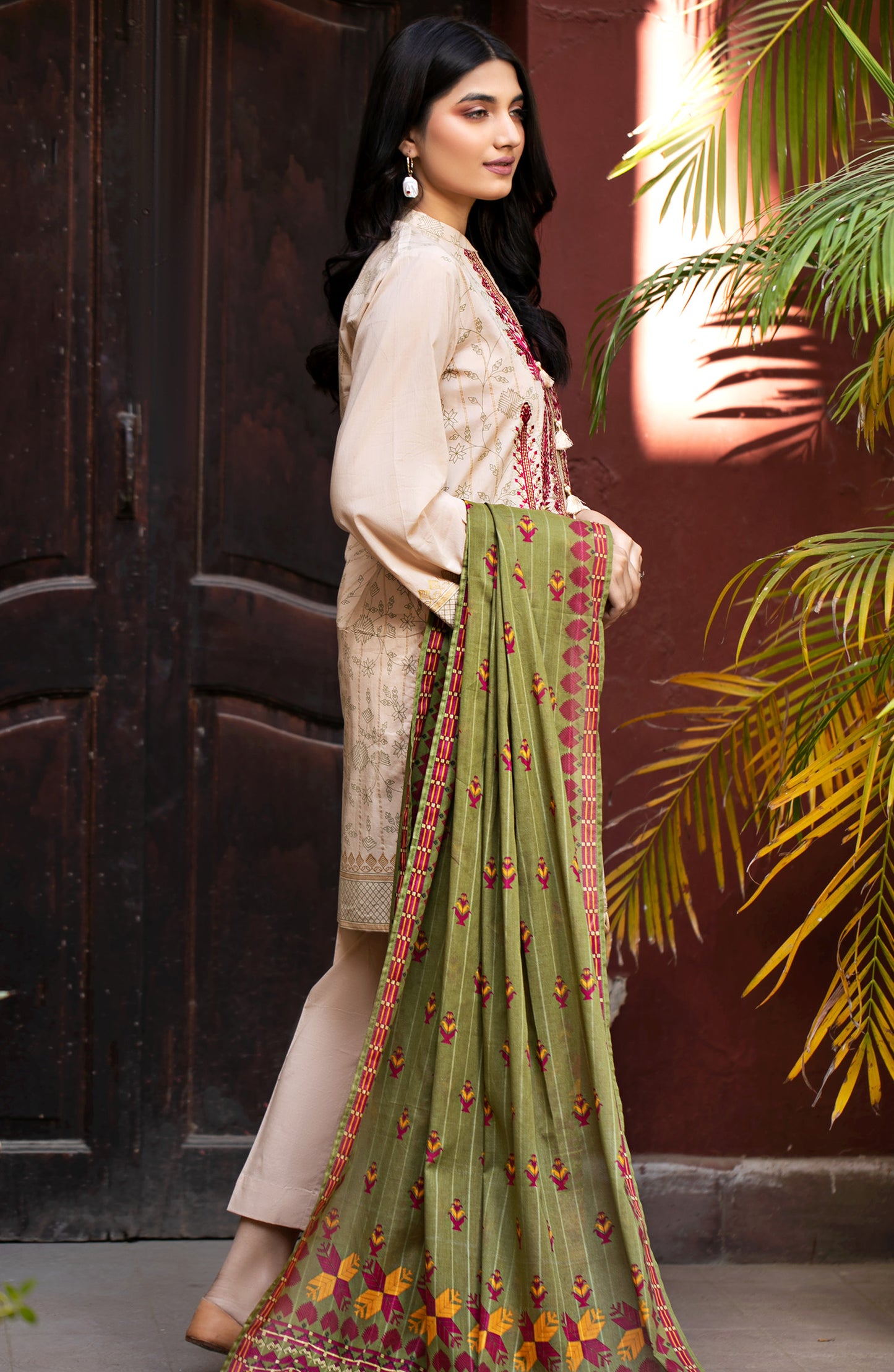 Unstitched 3 Piece Embroidered Lawn Suit