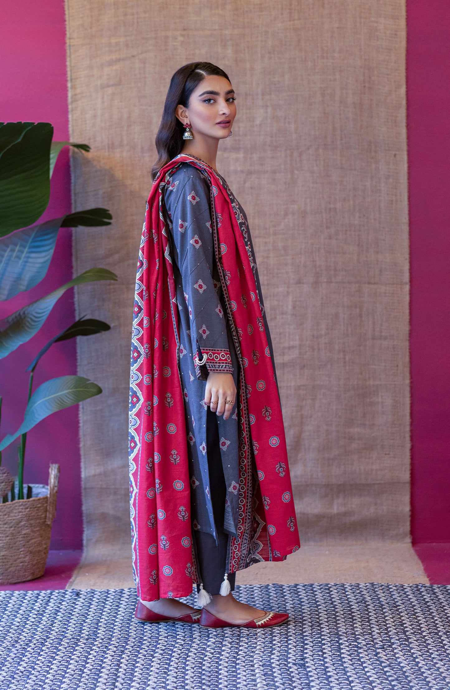 OTL-22-241/U GREY KHADDAR  UNSTITCHED SHIRT DUPATTA PANTS