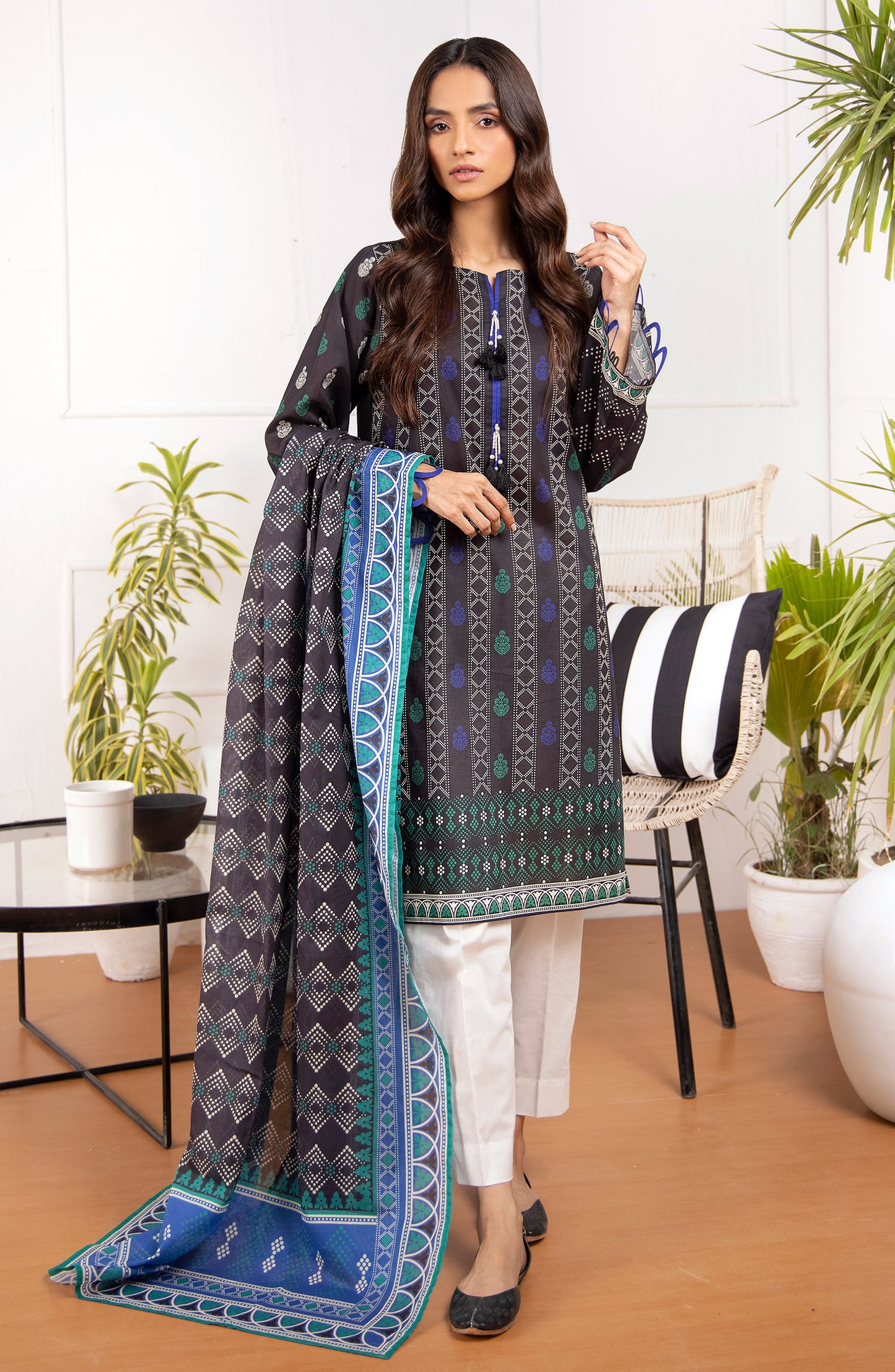 Unstitched 2 Piece Printed Lawn Shirt Dupatta