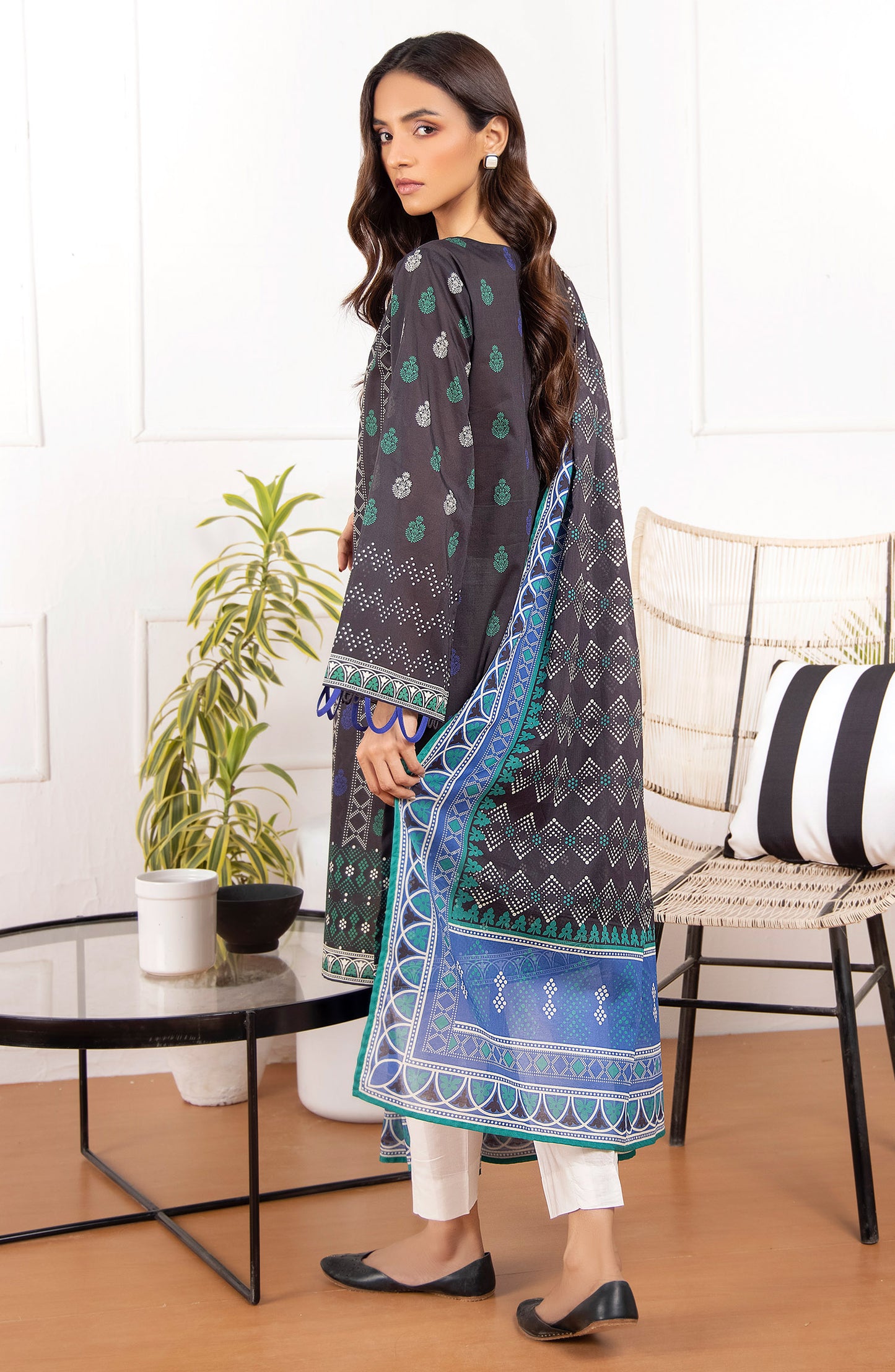 Unstitched 2 Piece Printed Lawn Shirt Dupatta