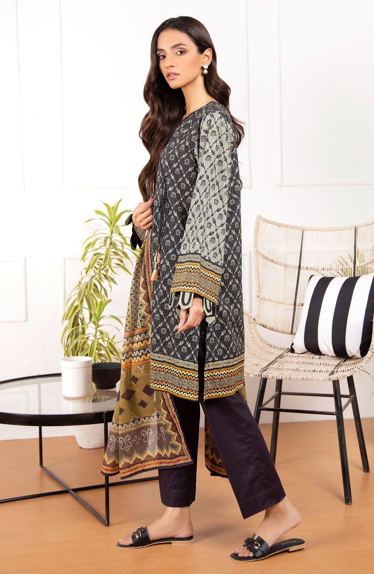Unstitched 2 Piece Printed Lawn Shirt Dupatta